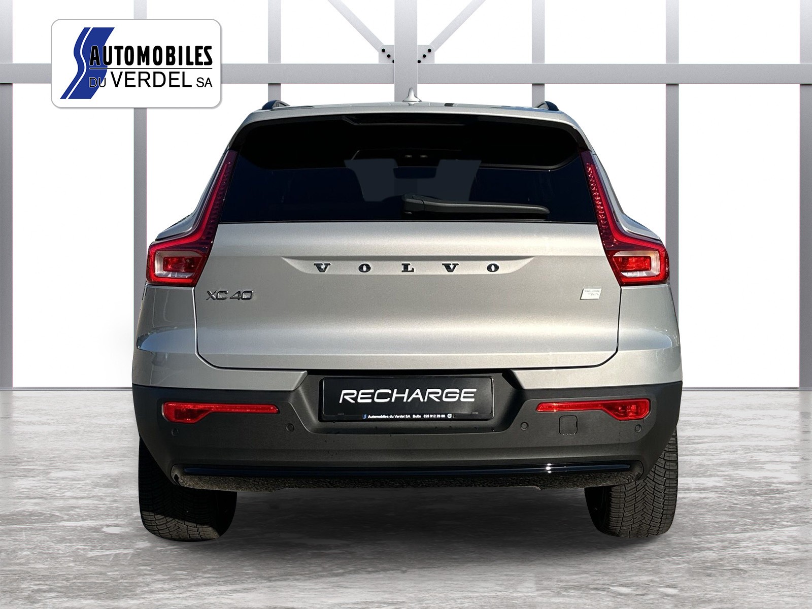 VOLVO XC40 E80 Twin Plus AWD-image-3