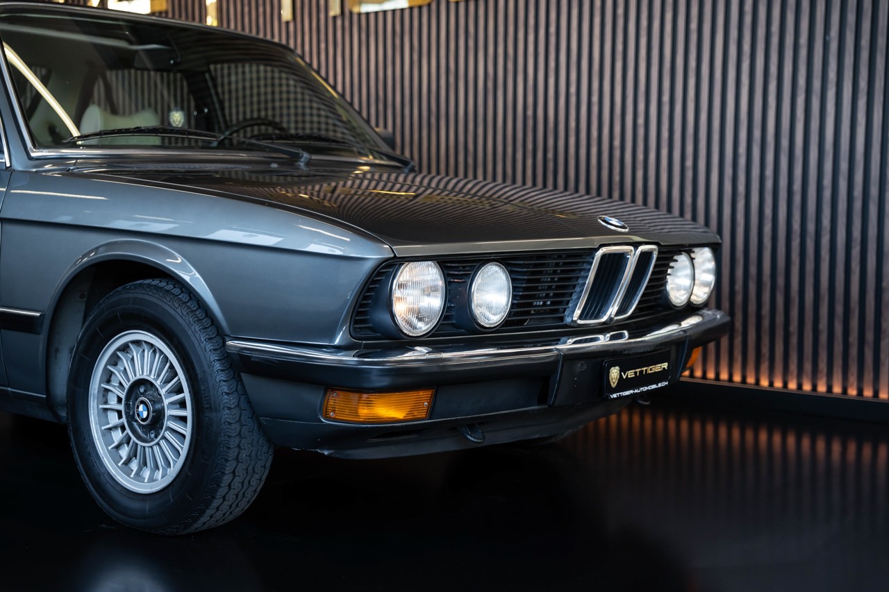 BMW 520i A-image-9