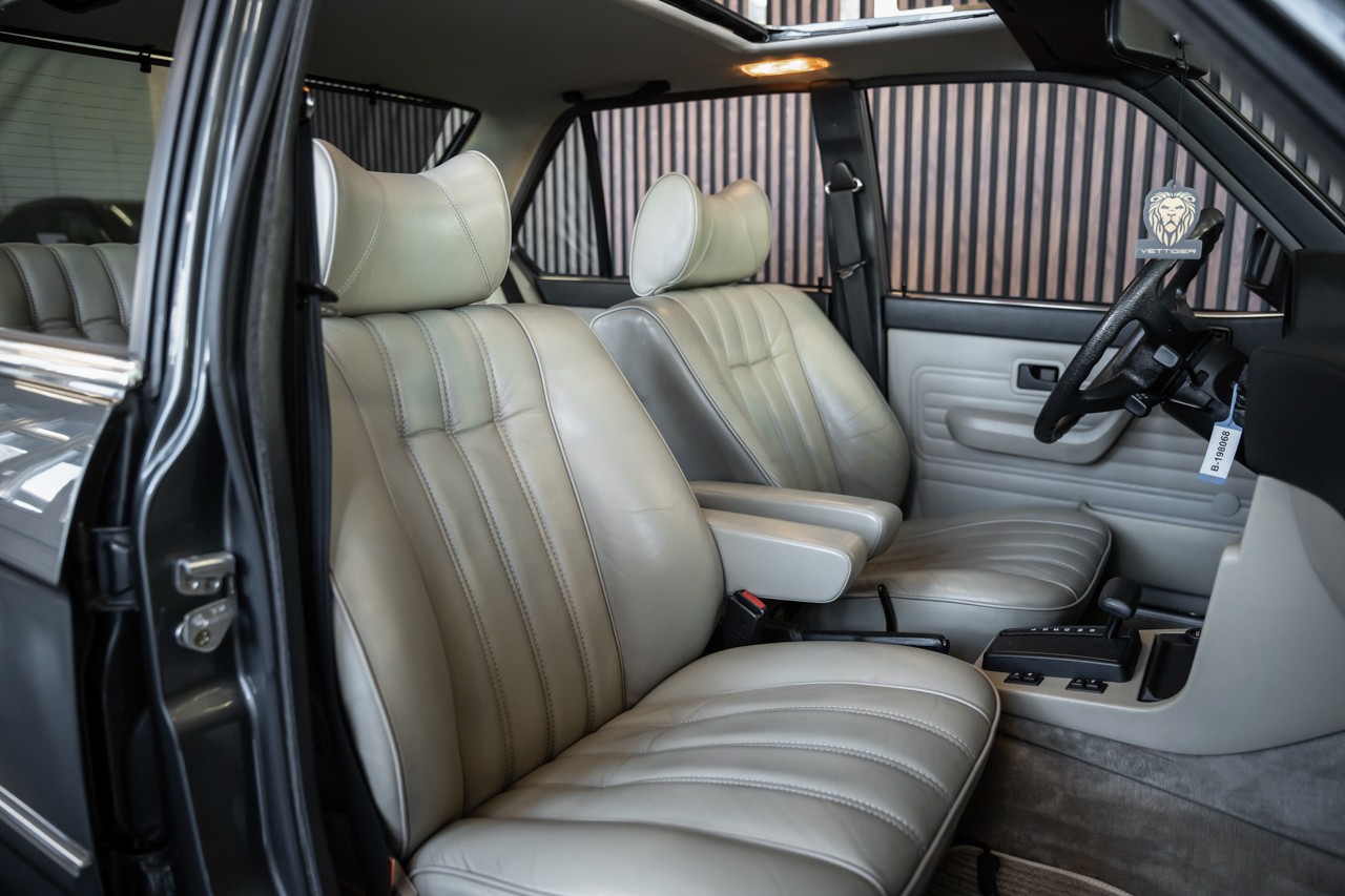 BMW 520i A-image-16