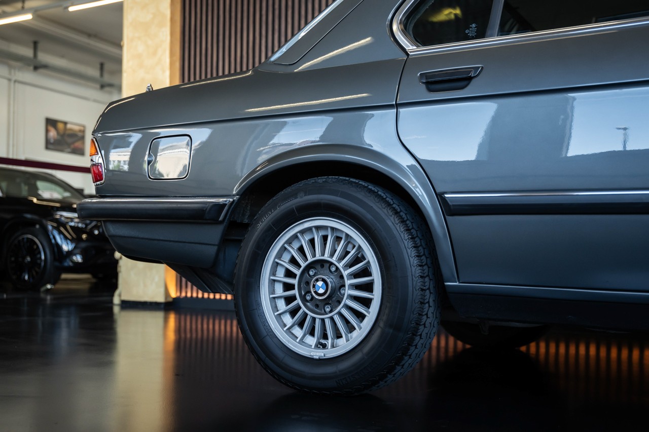 BMW 520i A-image-10