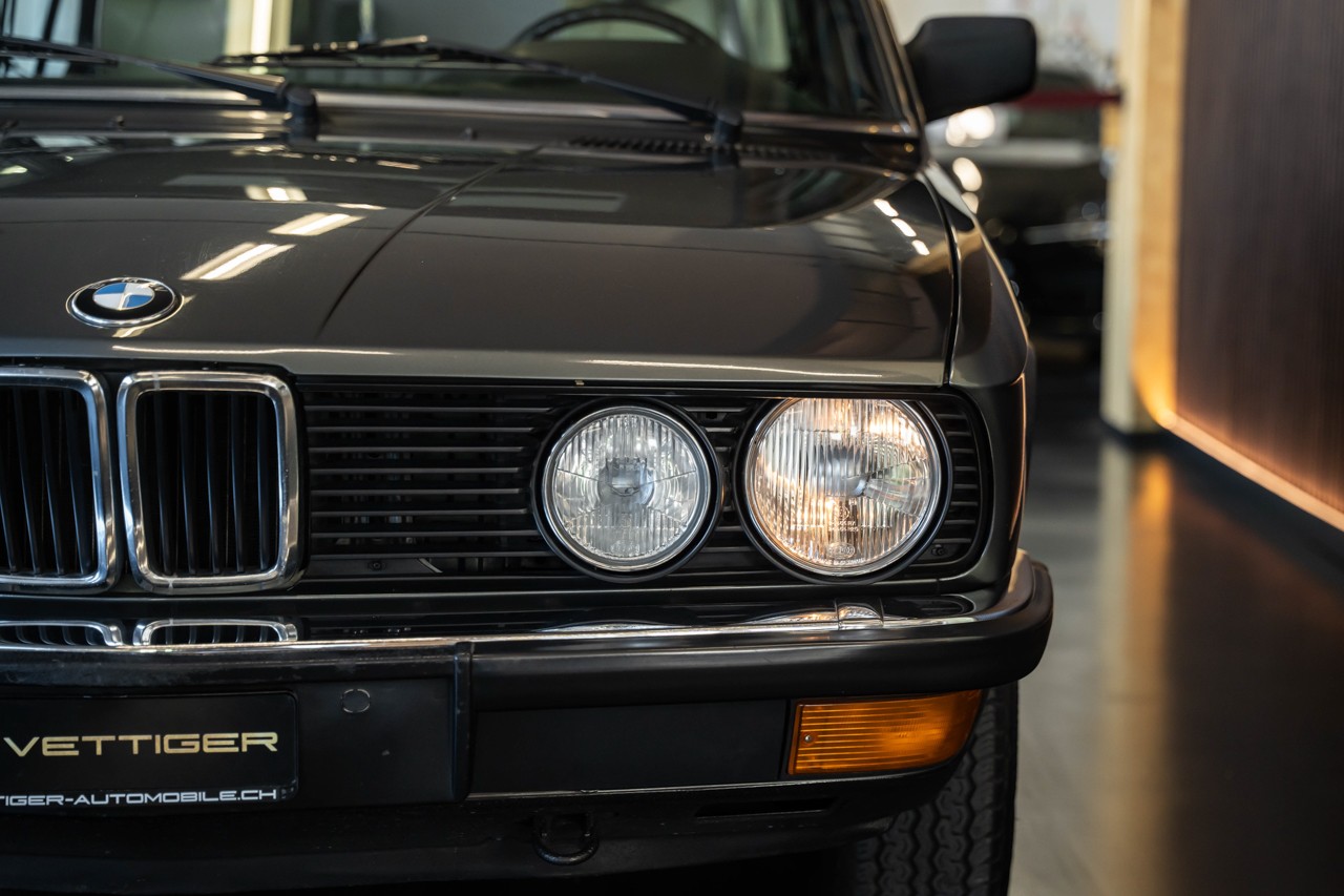 BMW 520i A-image-7