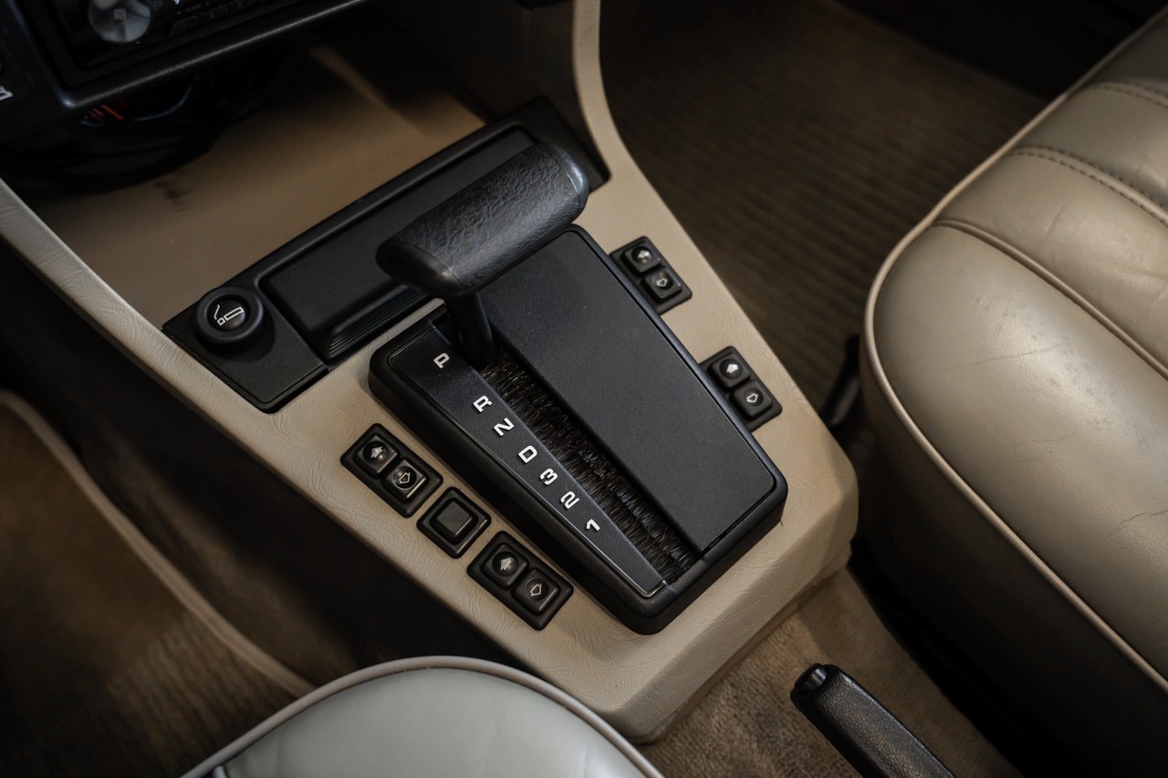 BMW 520i A-image-24
