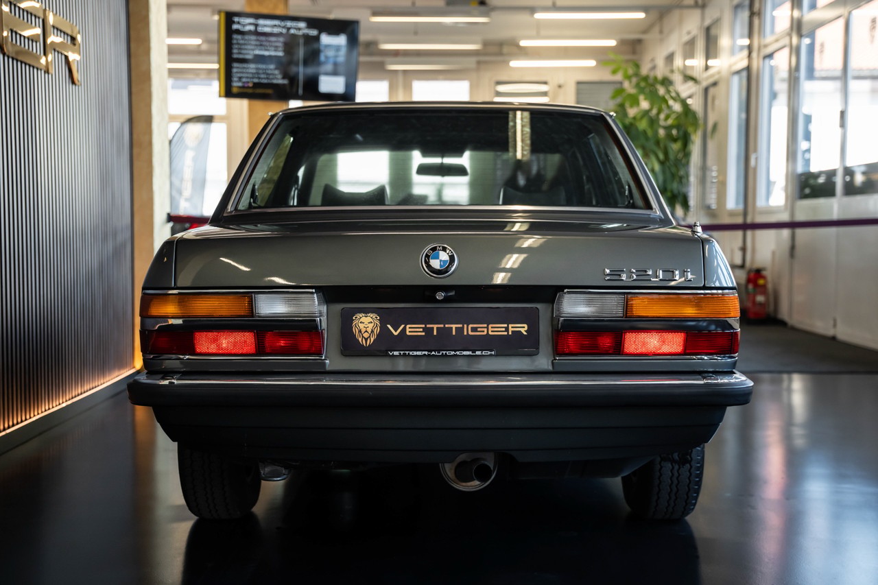 BMW 520i A-image-4