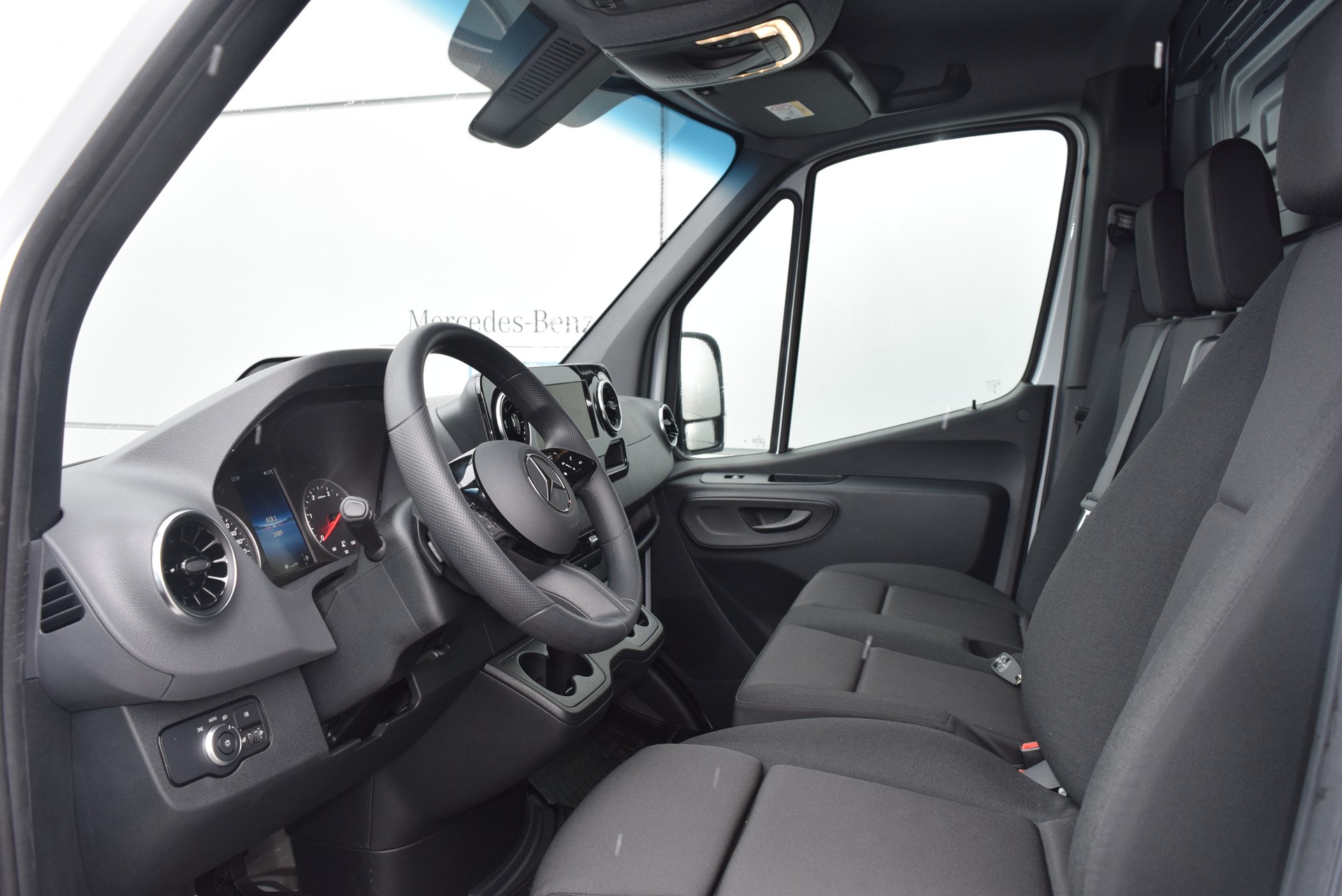 MERCEDES-BENZ Sprinter 317 CDI Standard 9G-TRONIC-image-7