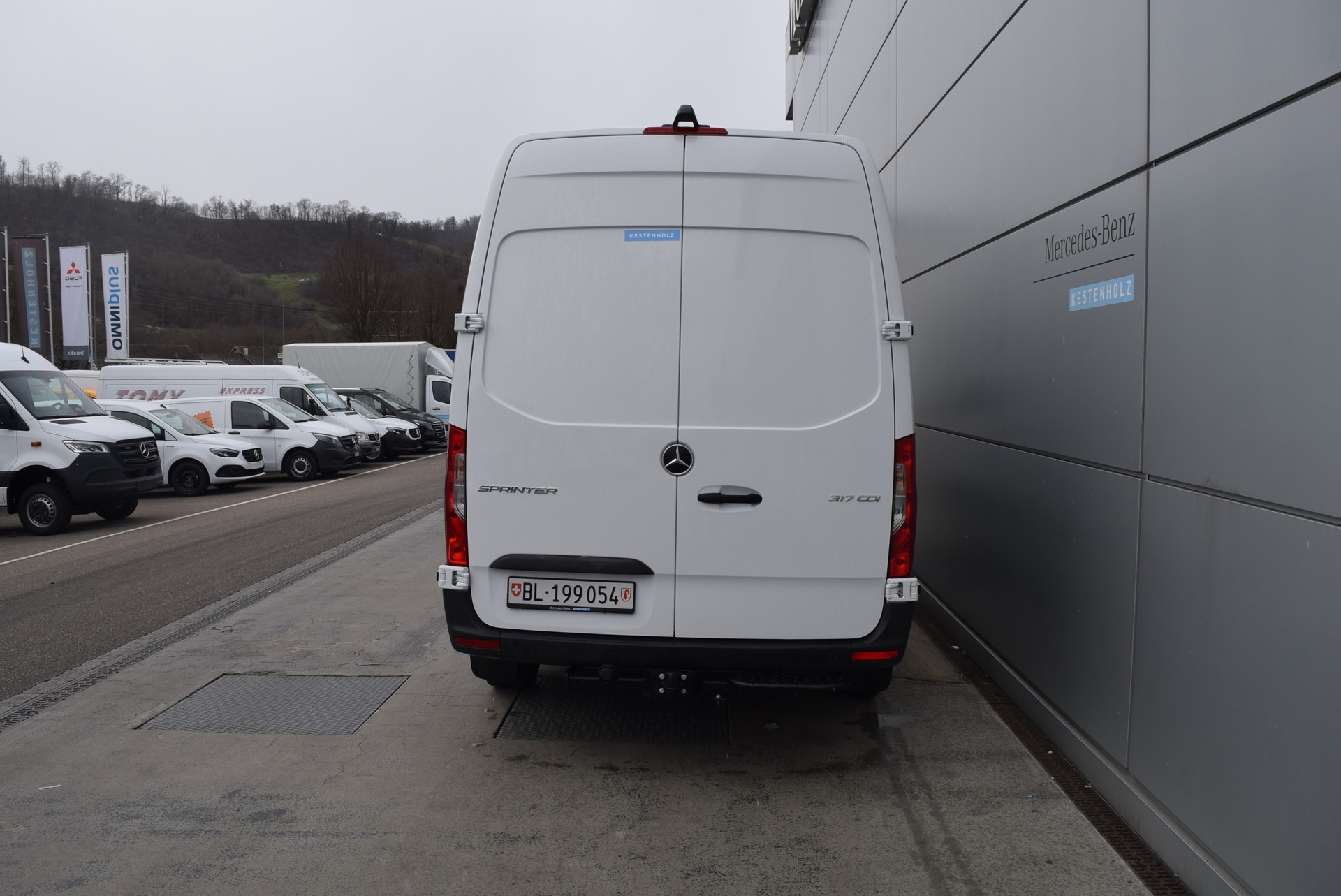 MERCEDES-BENZ Sprinter 317 CDI Standard 9G-TRONIC-image-4