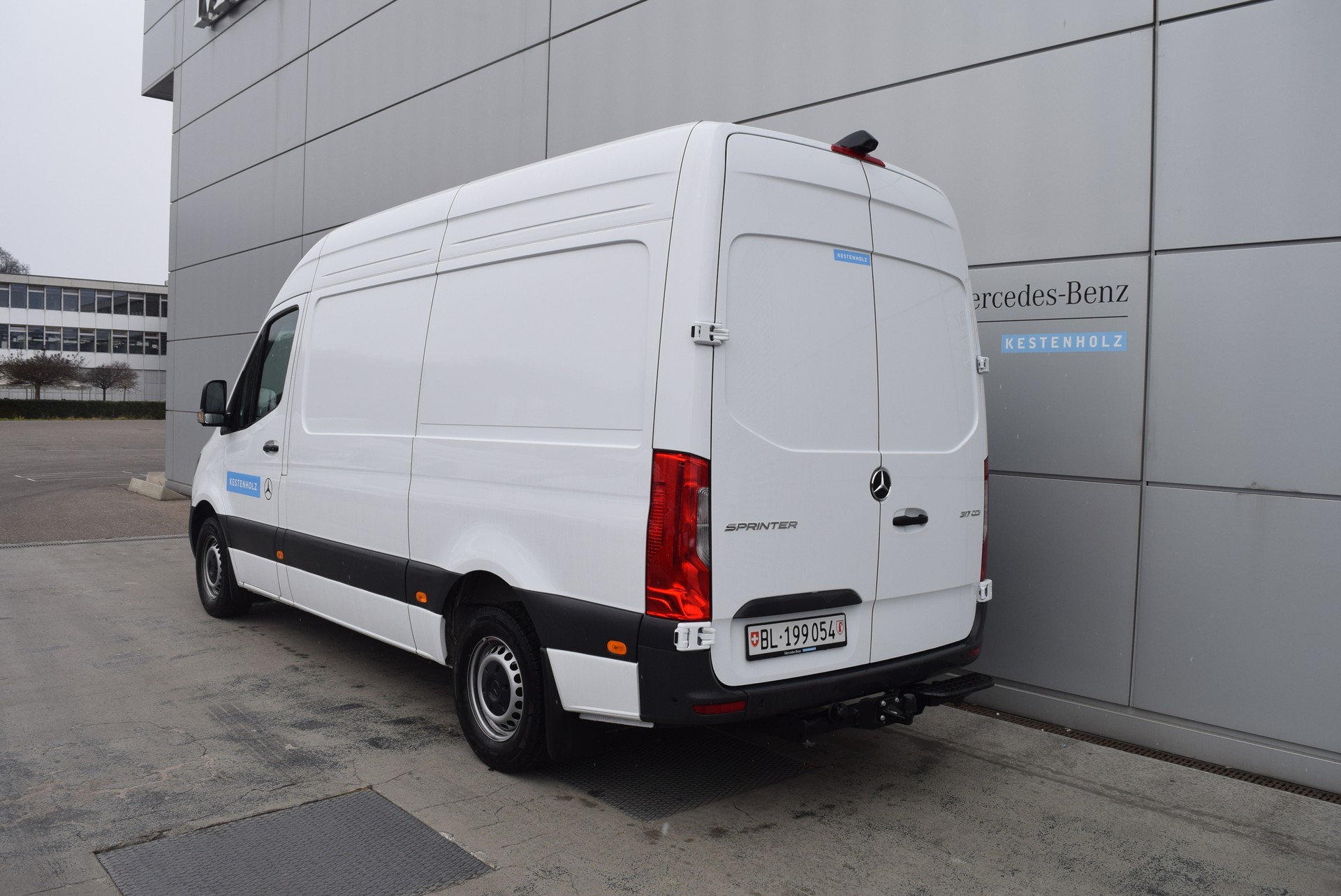 MERCEDES-BENZ Sprinter 317 CDI Standard 9G-TRONIC-showroom-element-3