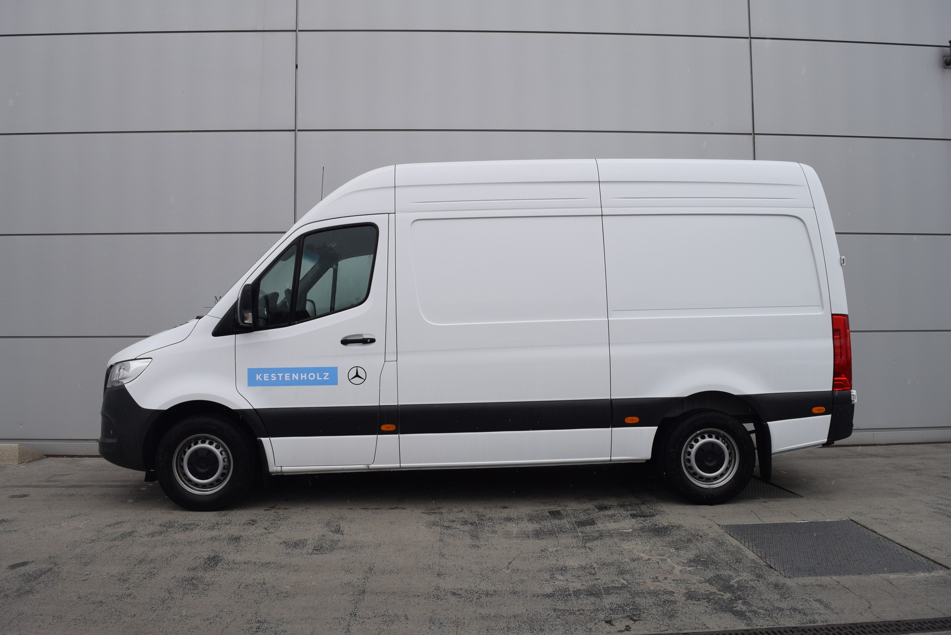 MERCEDES-BENZ Sprinter 317 CDI Standard 9G-TRONIC-showroom-element-2