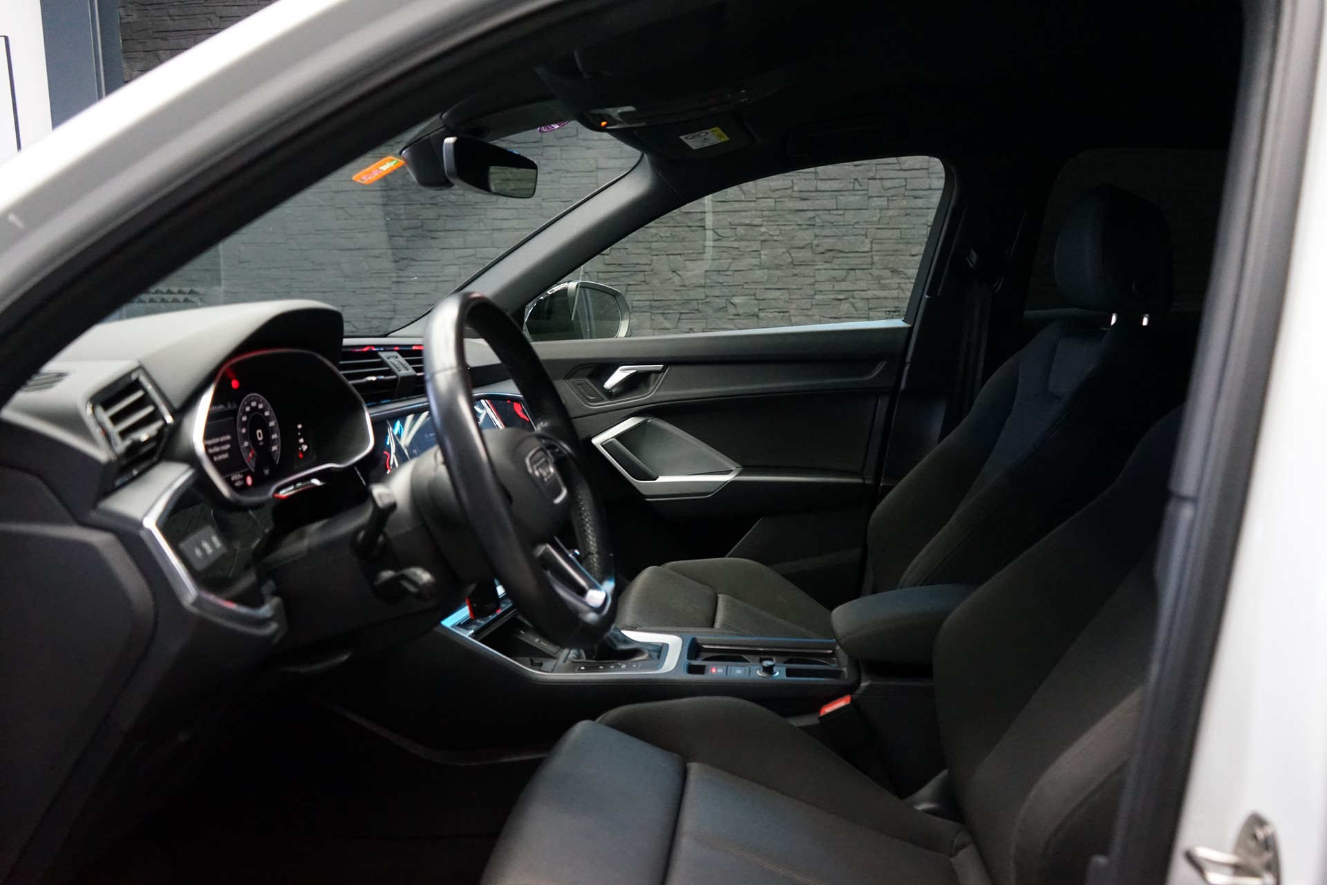 AUDI Q3 Sportback 35 TFSI S line Attraction S-tronic-showroom-element-3