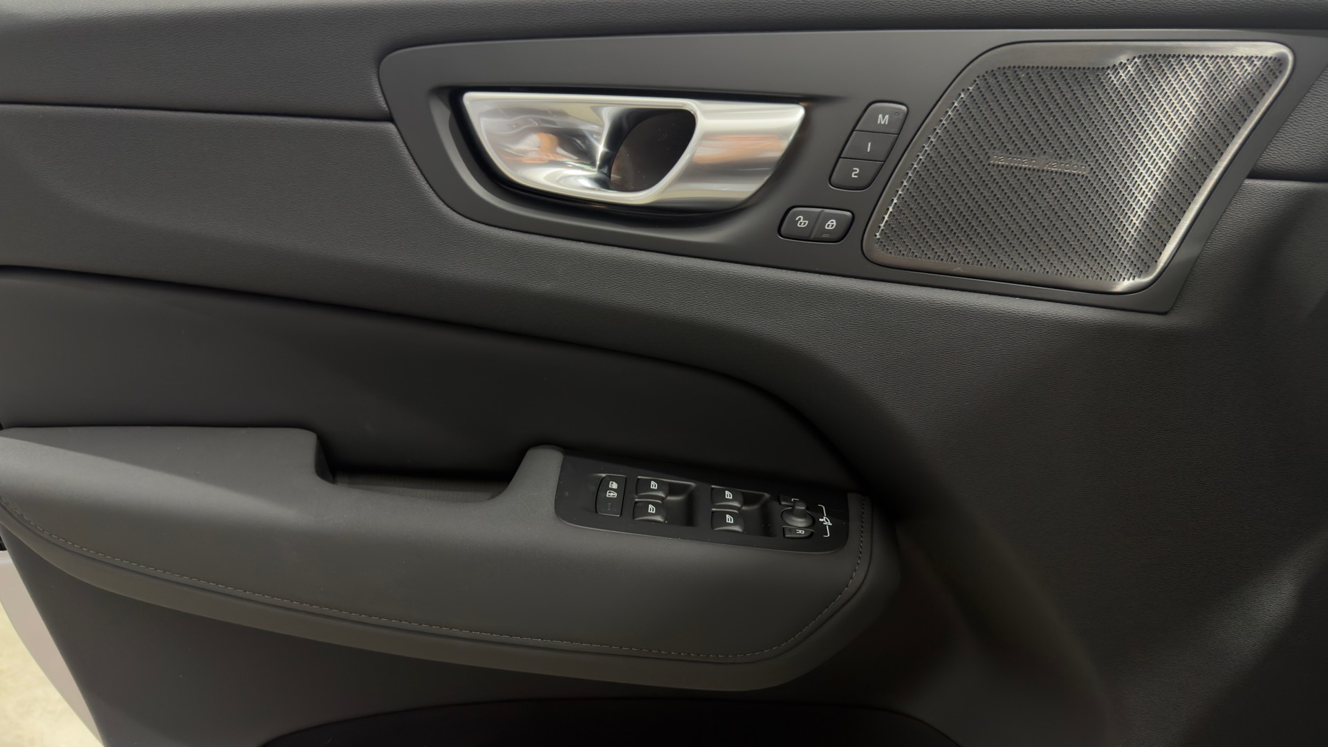 VOLVO XC60 2.0 T6 TE Plus Bright eAW-image-11