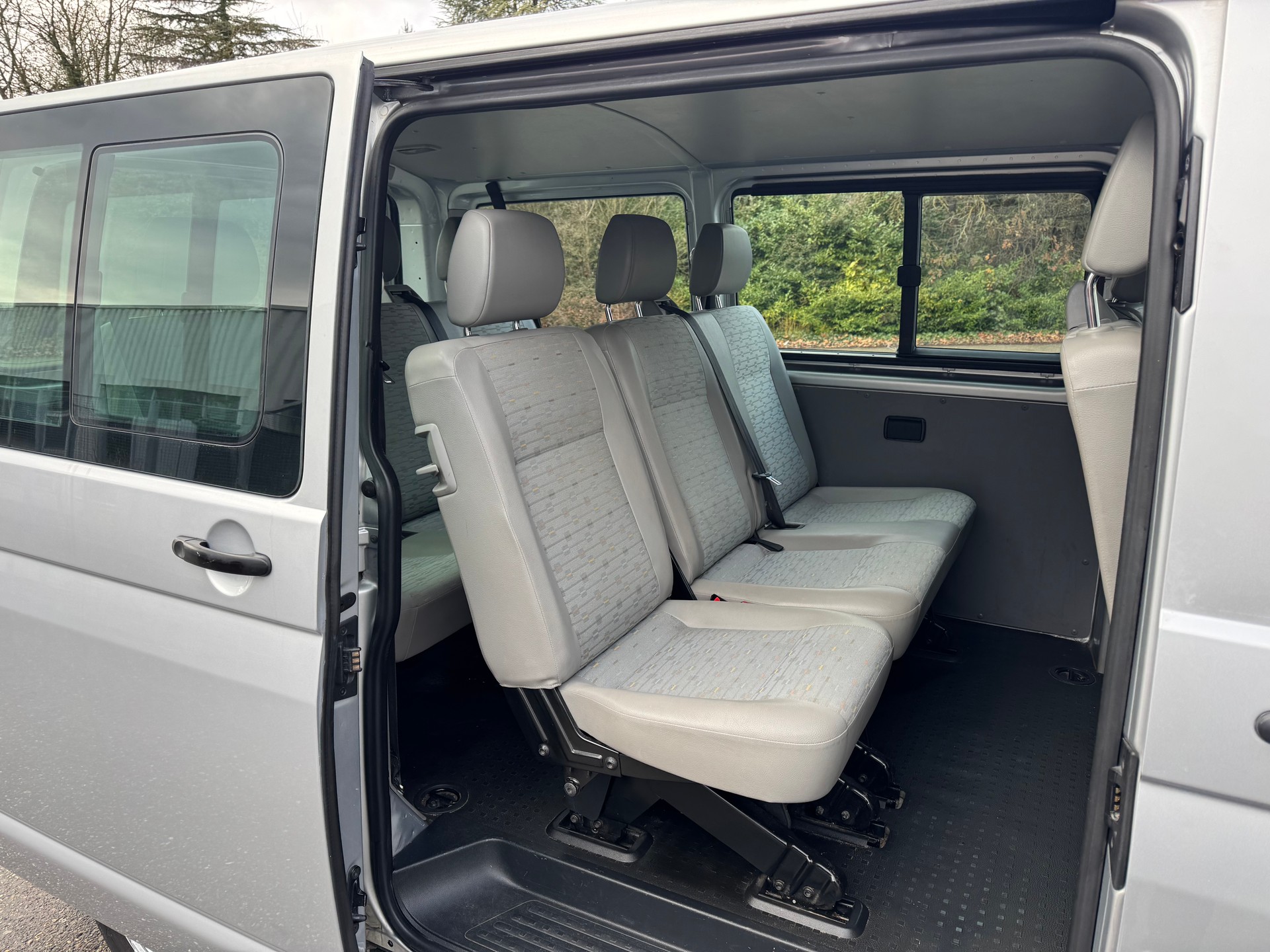 VW T5 2.0 TDI-image-7