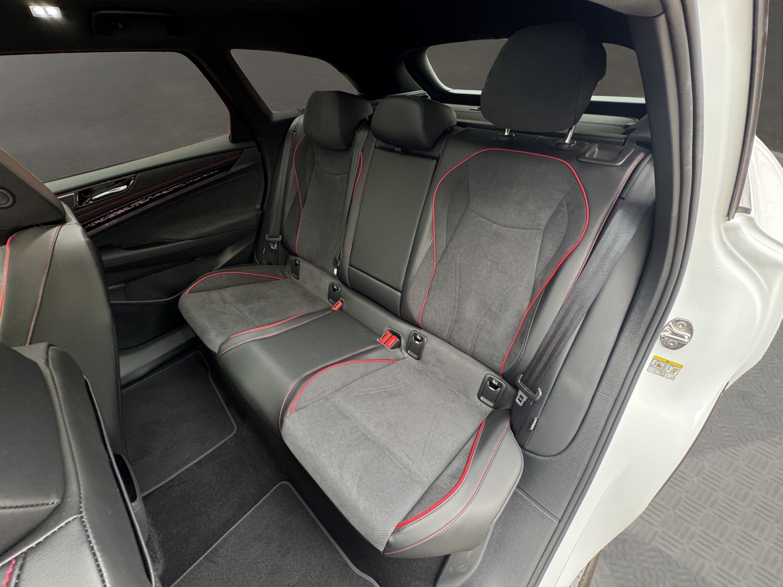 VW ID.7 Tourer GTX 86 kWh GTX United 4 Motion-image-9