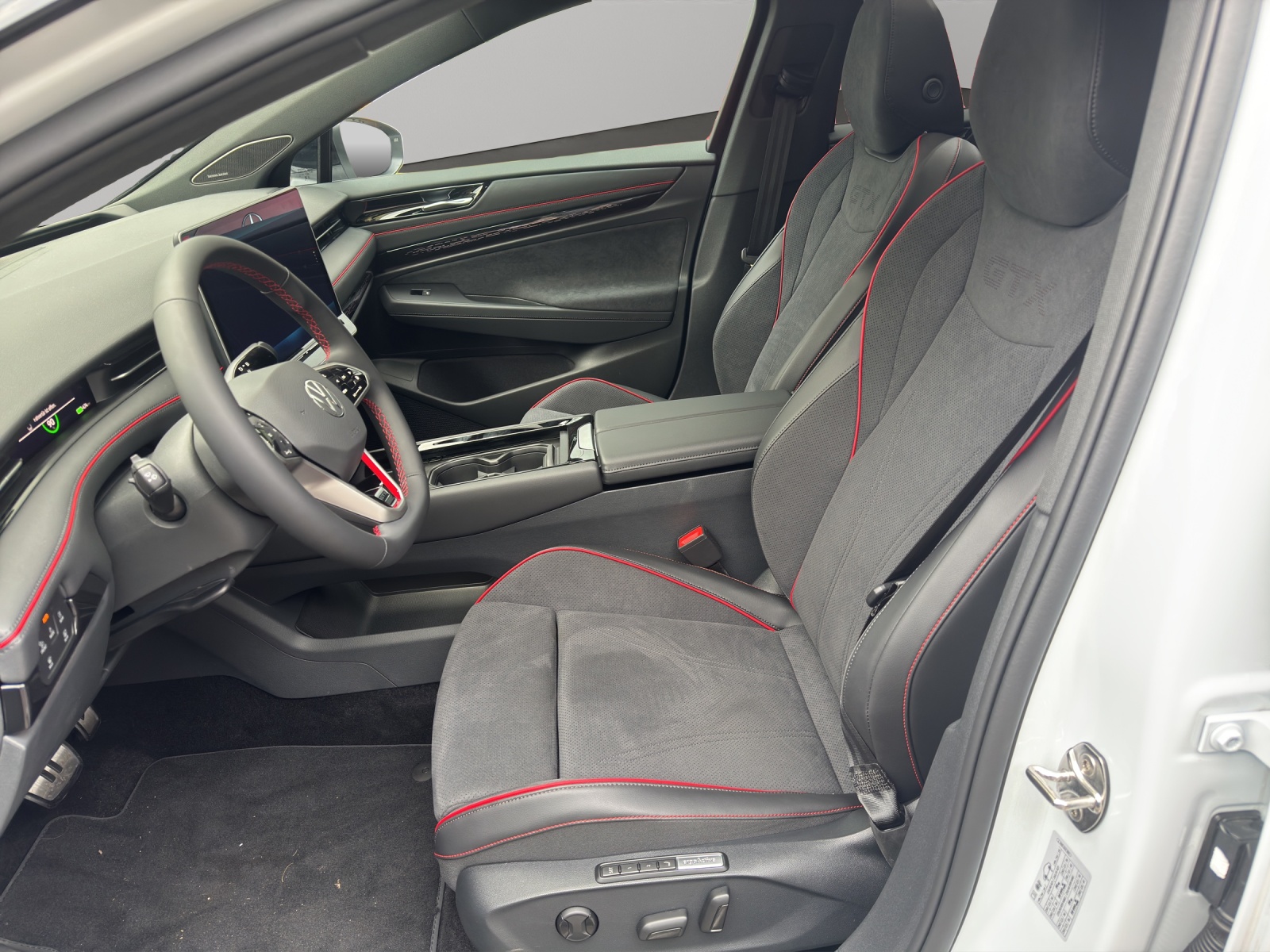 VW ID.7 Tourer GTX 86 kWh GTX United 4 Motion-image-5