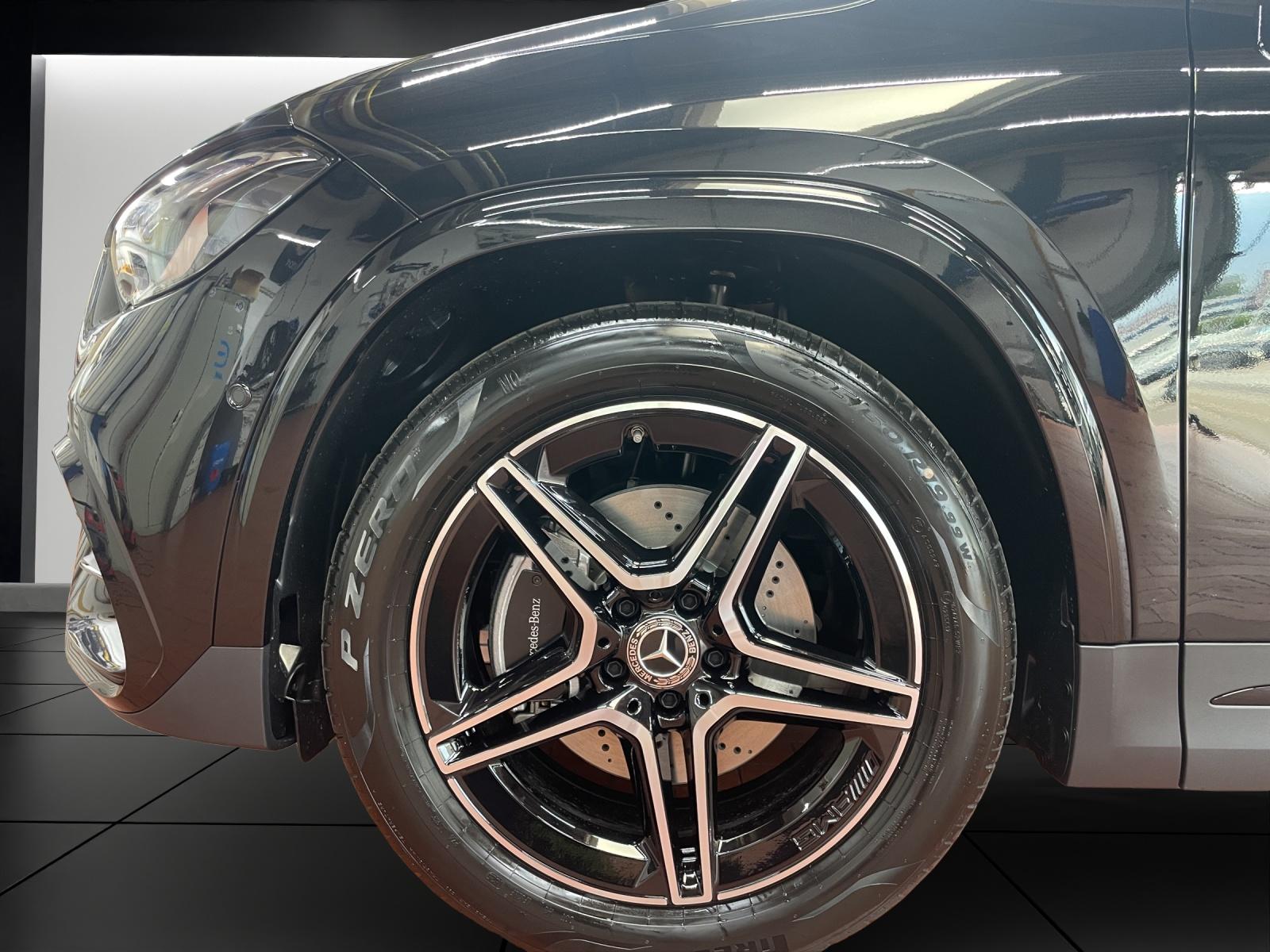 MERCEDES-BENZ GLA 200 Night Star AMG Line-image-9