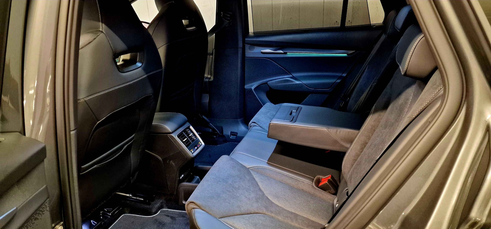 SKODA Elroq 85 Sportline-image-17