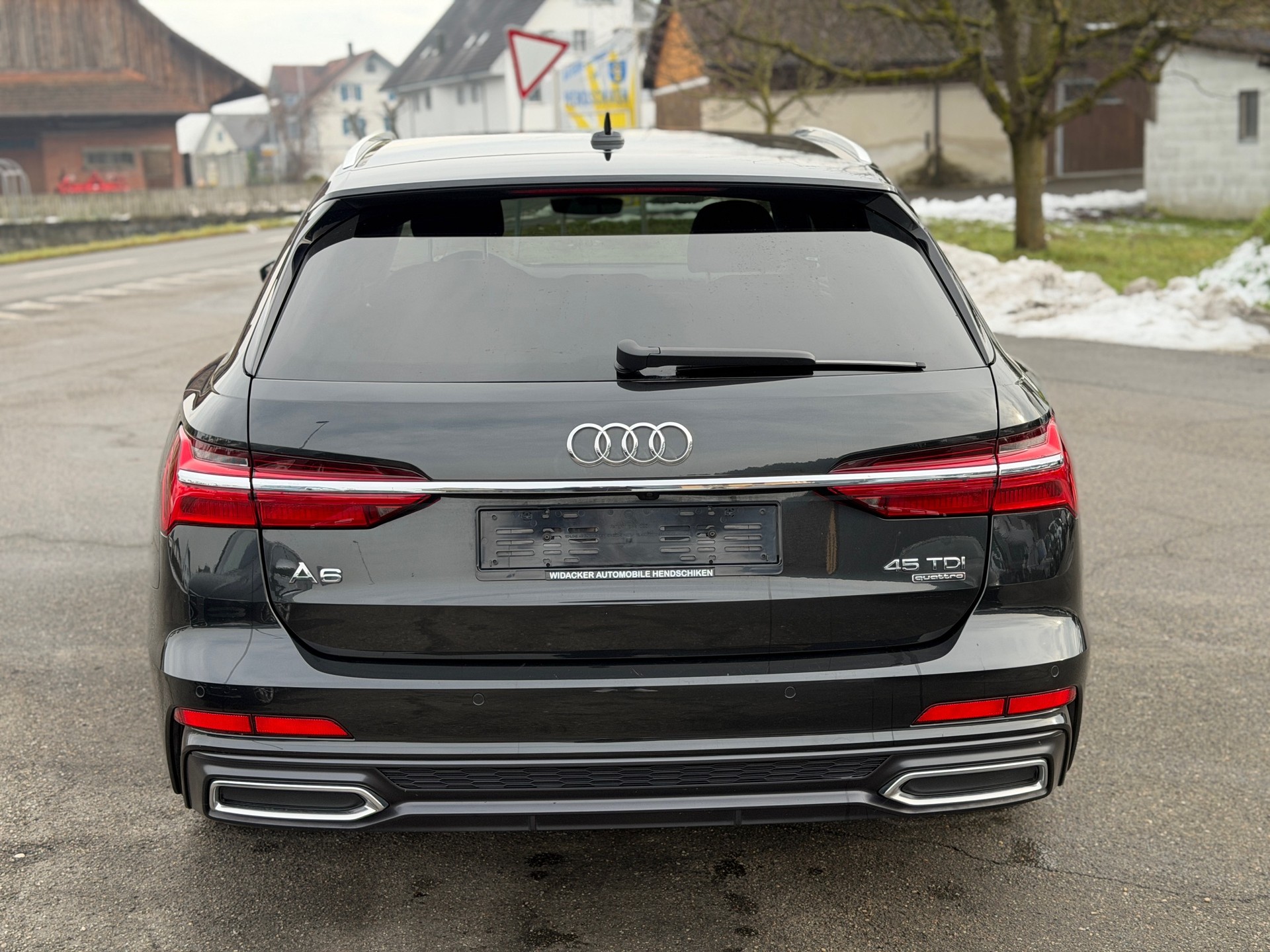 AUDI A6 Avant 45 TDI quattro tiptronic-image-4