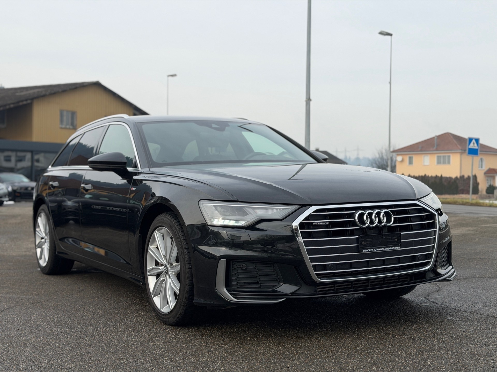 AUDI A6 Avant 45 TDI quattro tiptronic-image-2