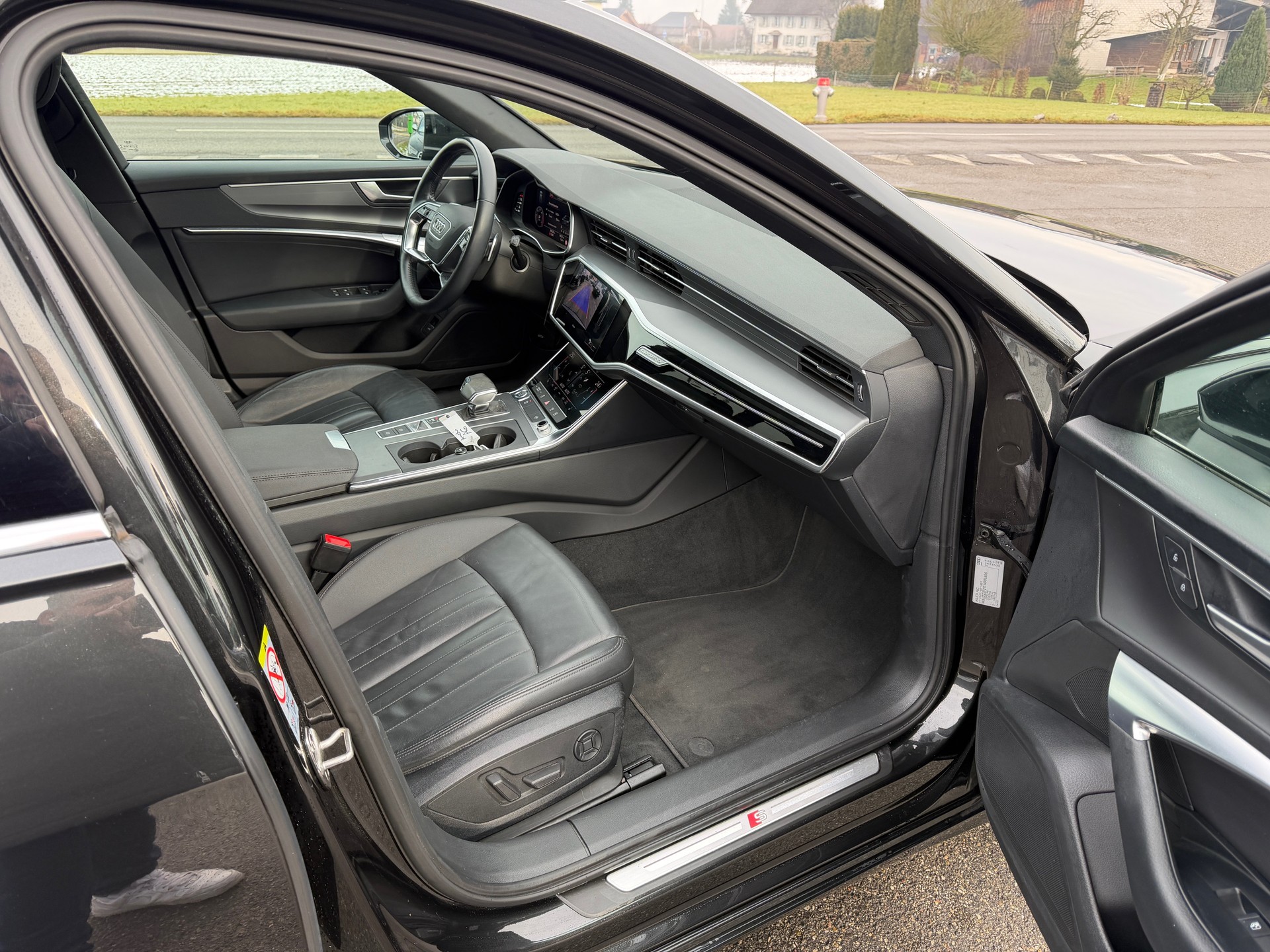 AUDI A6 Avant 45 TDI quattro tiptronic-image-7