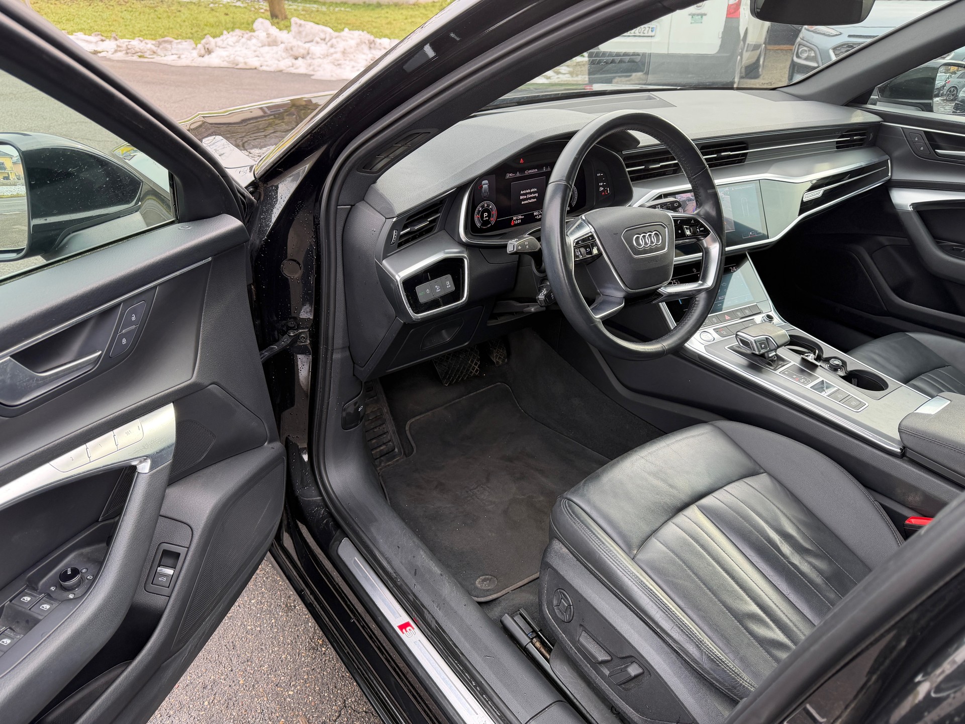 AUDI A6 Avant 45 TDI quattro tiptronic-image-8