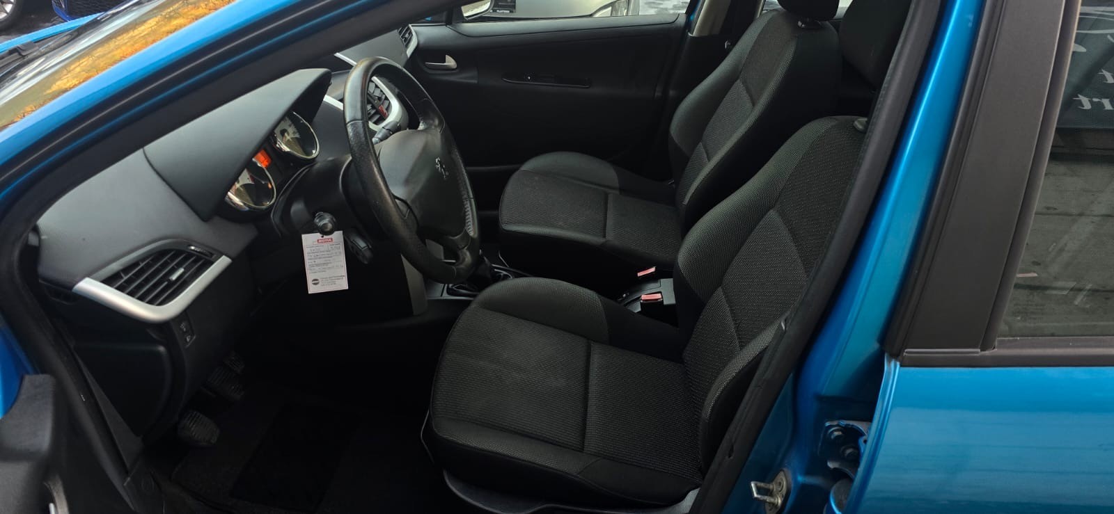 PEUGEOT 207 SW 1.6 16V Active-image-7