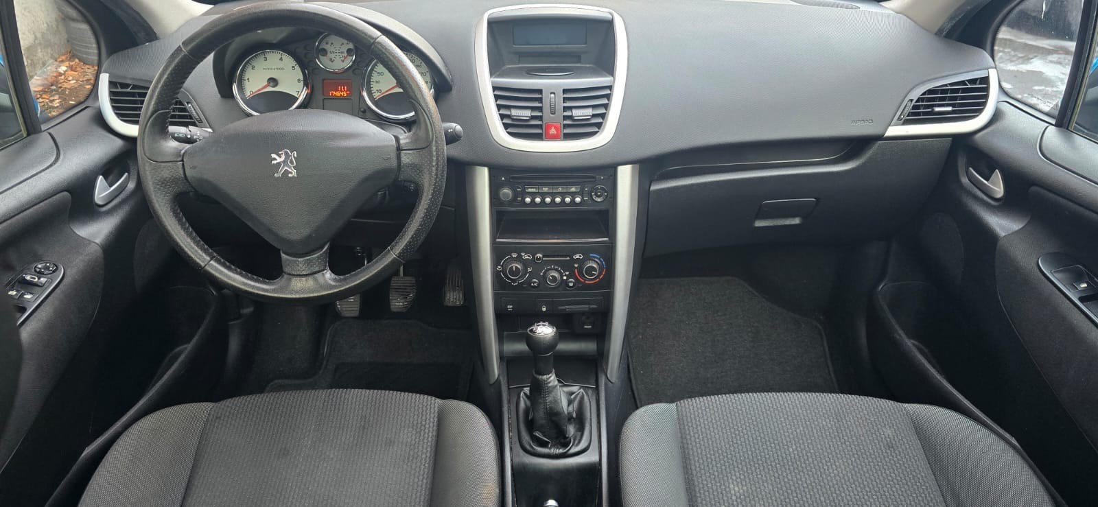 PEUGEOT 207 SW 1.6 16V Active-image-9