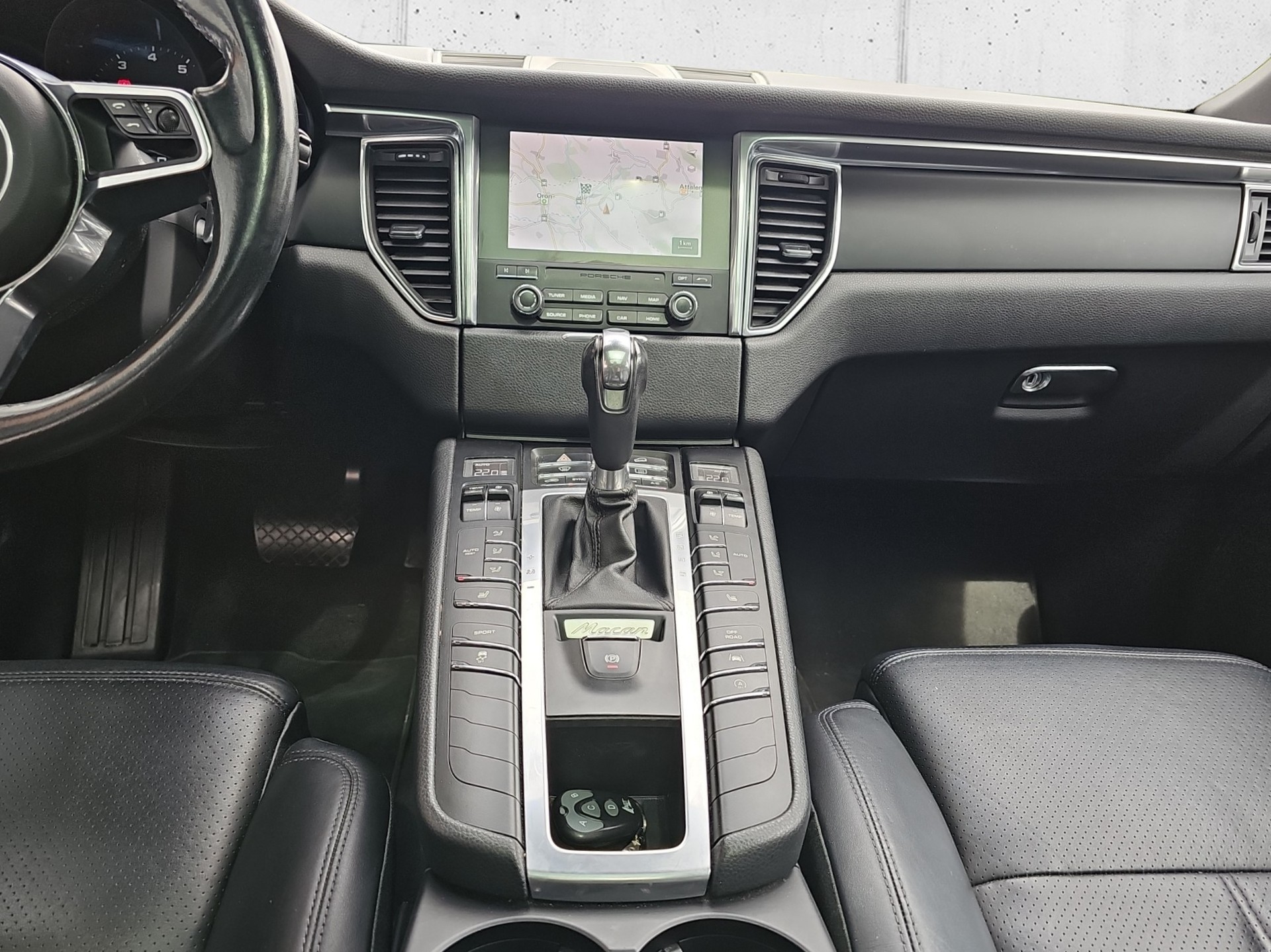 PORSCHE Macan PDK-image-14