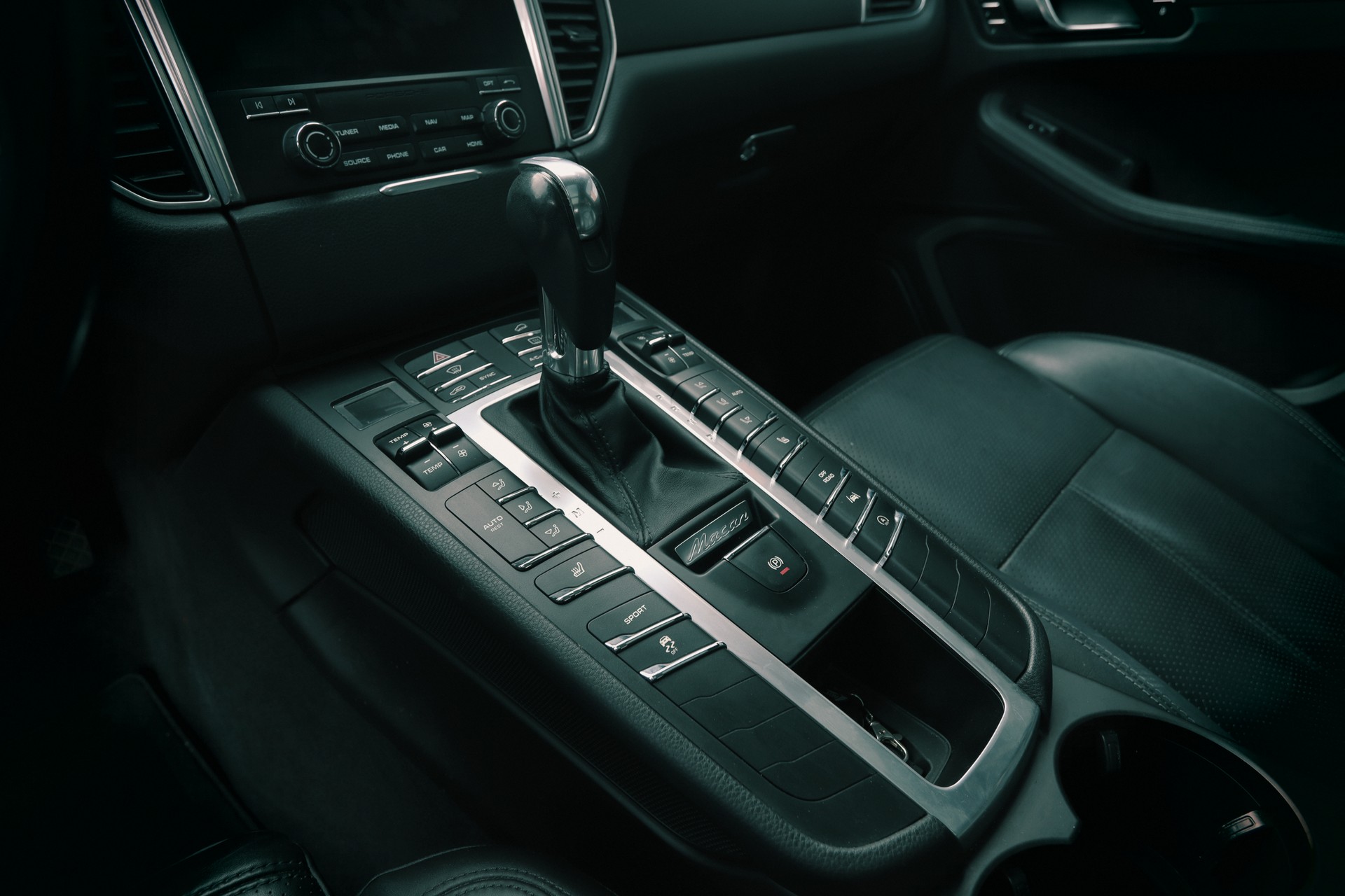 PORSCHE Macan PDK-image-17
