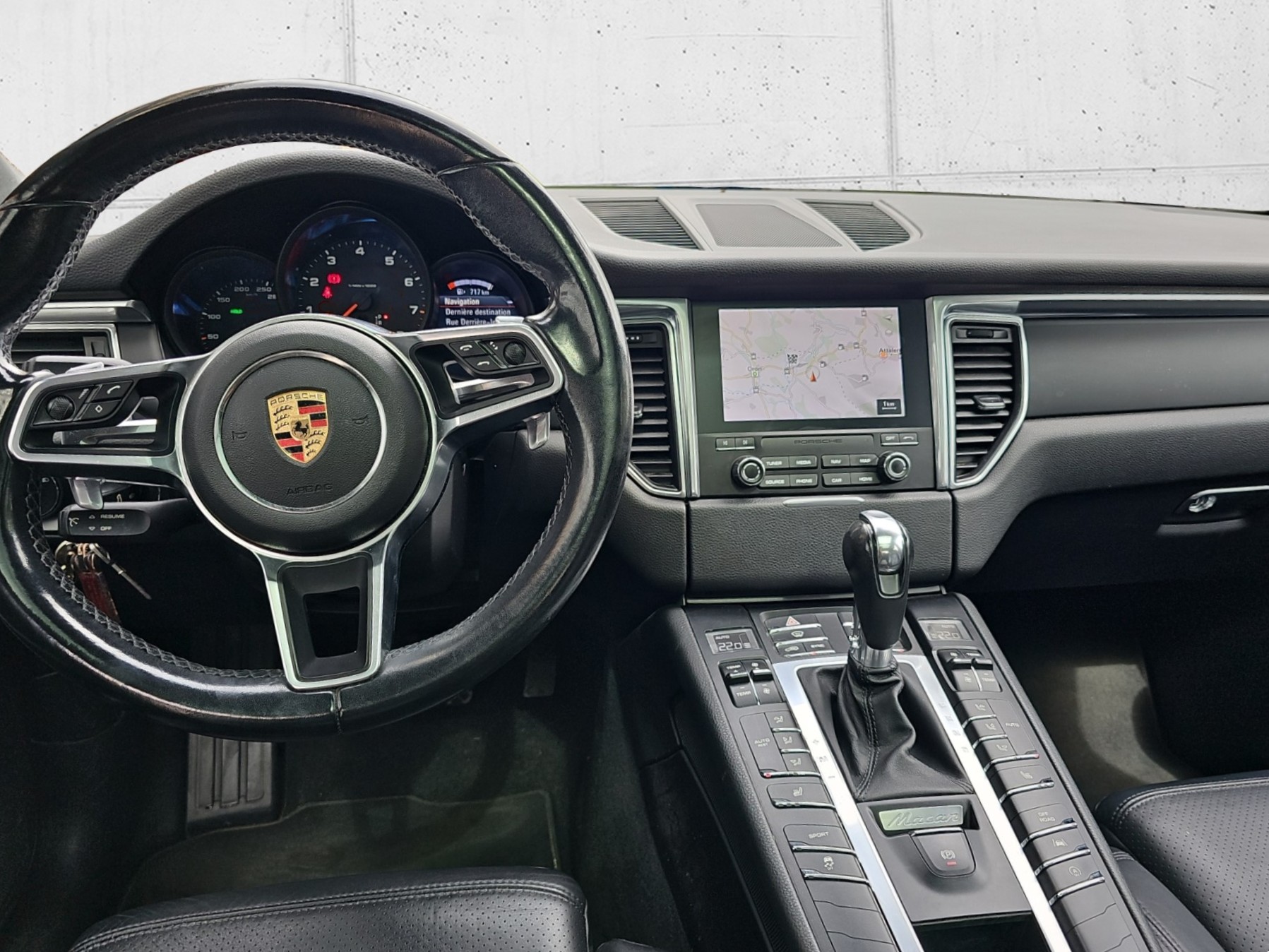 PORSCHE Macan PDK-image-13