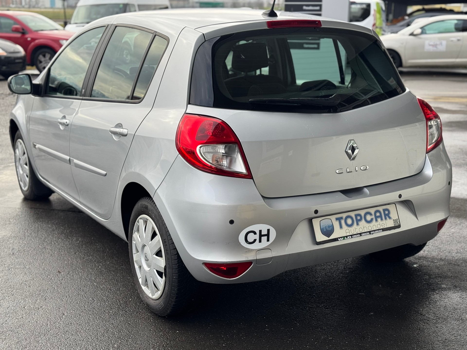 RENAULT Clio 1.6 16V Exception Automatic-image-3