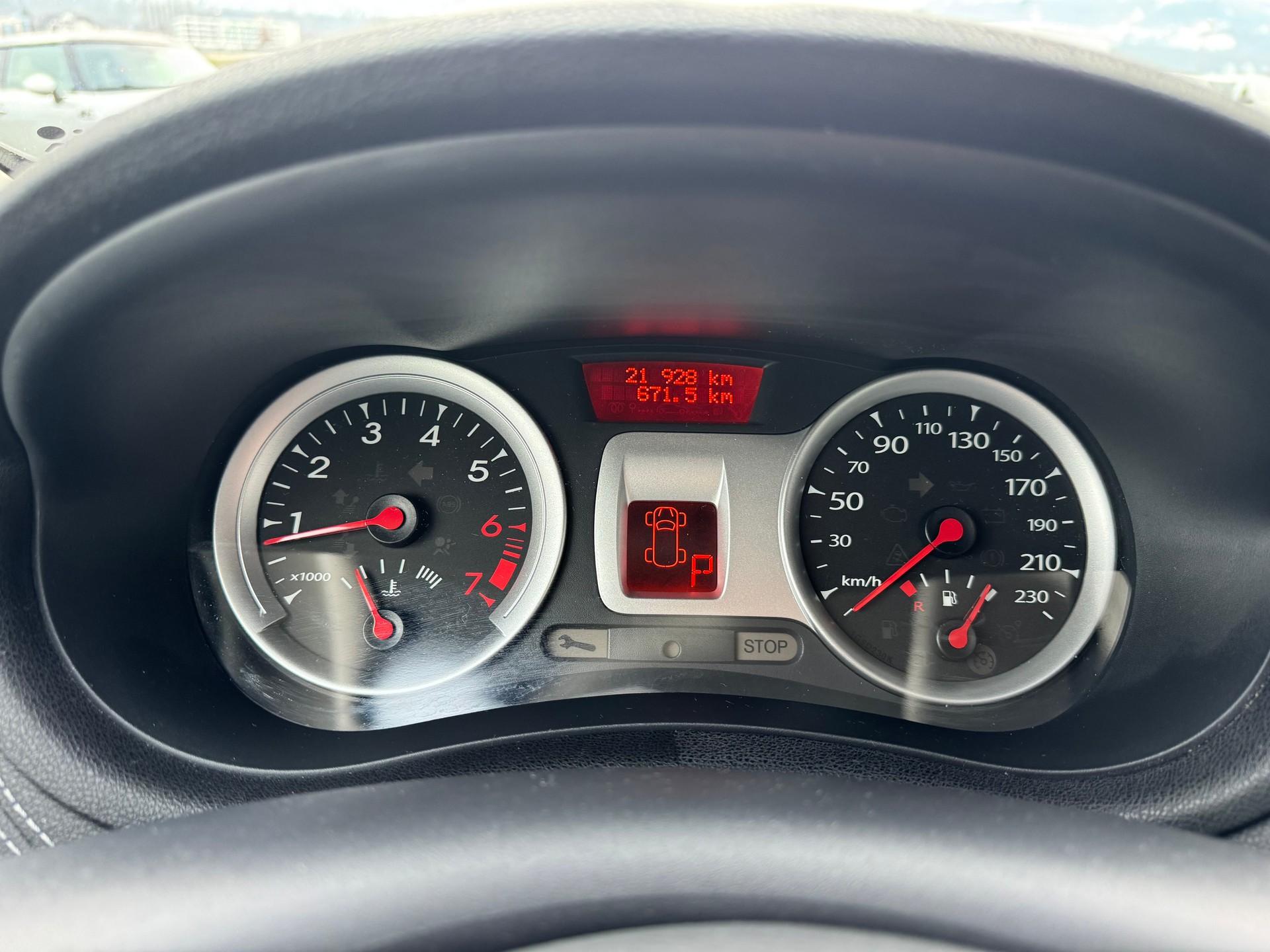 RENAULT Clio 1.6 16V Exception Automatic-image-10