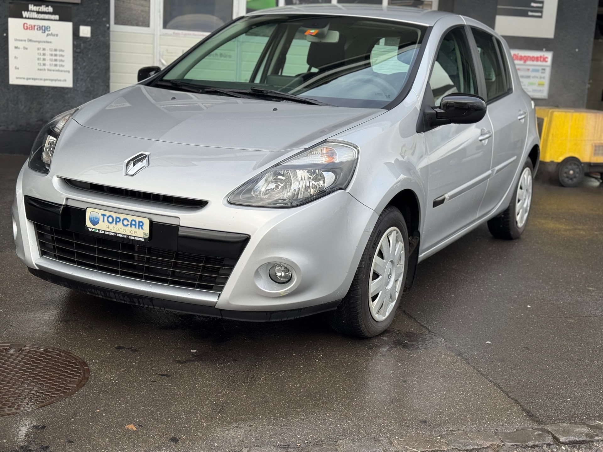 RENAULT Clio 1.6 16V Exception Automatic-image-2