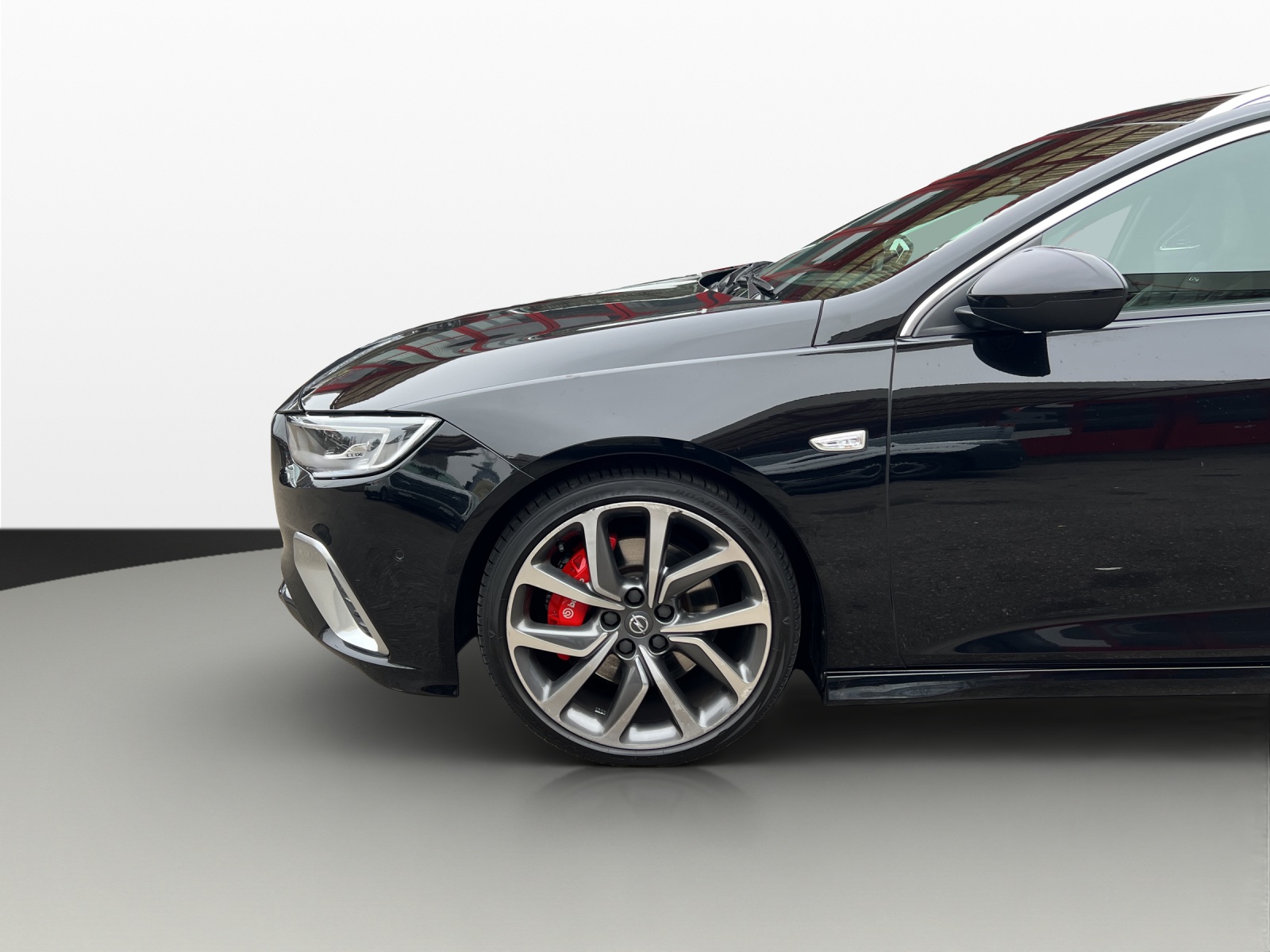 OPEL Insignia 2.0 BiDTI Sports Tourer GSI 4WD Auto-image-13