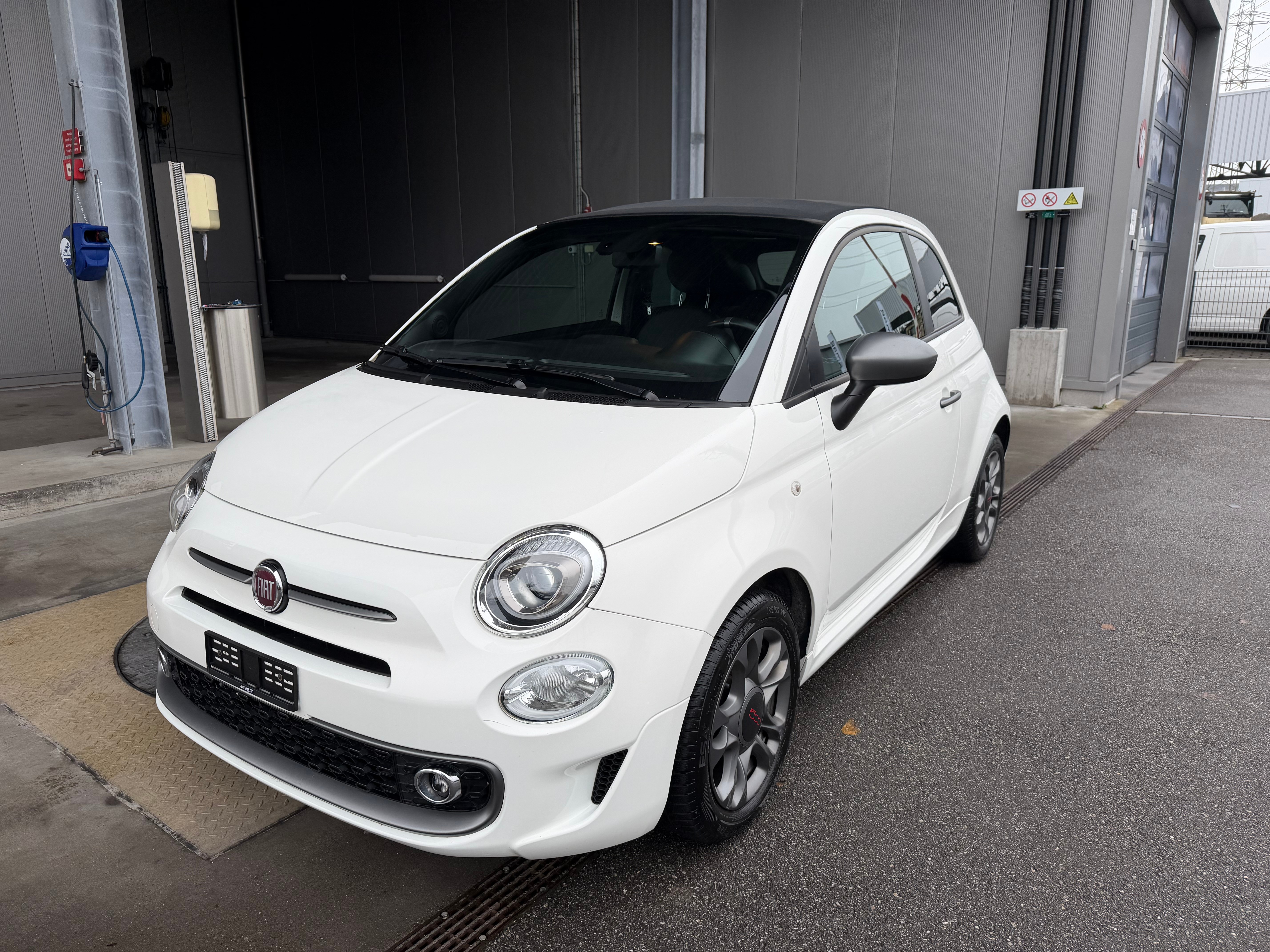 Car photo