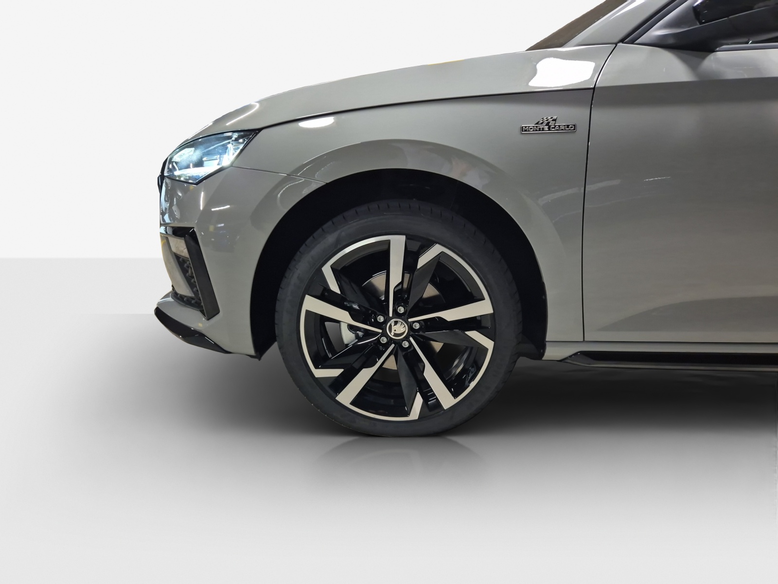 SKODA Scala 1.5 TSI Monte Carlo DSG-image-13