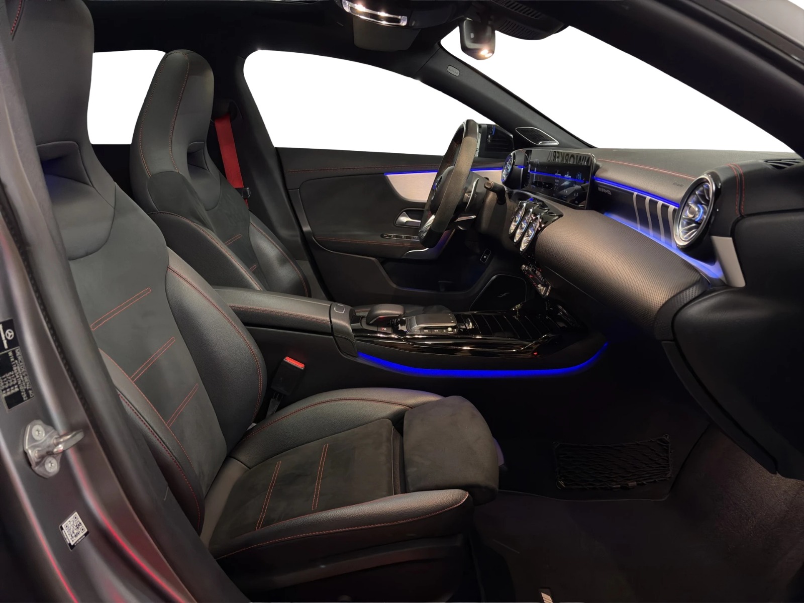MERCEDES-BENZ CLA 45 S AMG 4matic+ Shooting Brake-image-20