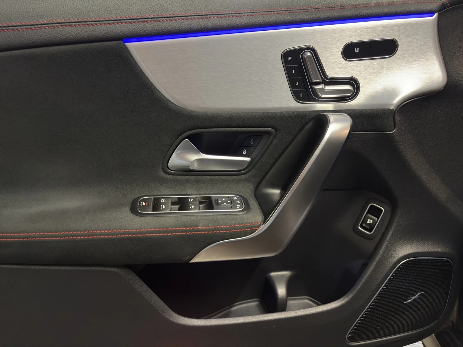 MERCEDES-BENZ CLA 45 S AMG 4matic+ Shooting Brake-image-9