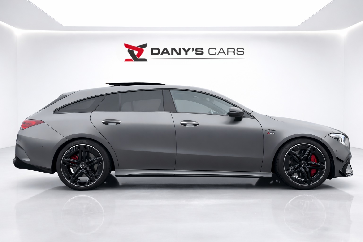 MERCEDES-BENZ CLA 45 S AMG 4matic+ Shooting Brake-image-3