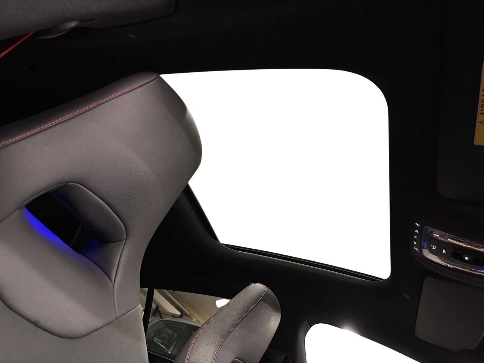 MERCEDES-BENZ CLA 45 S AMG 4matic+ Shooting Brake-image-21