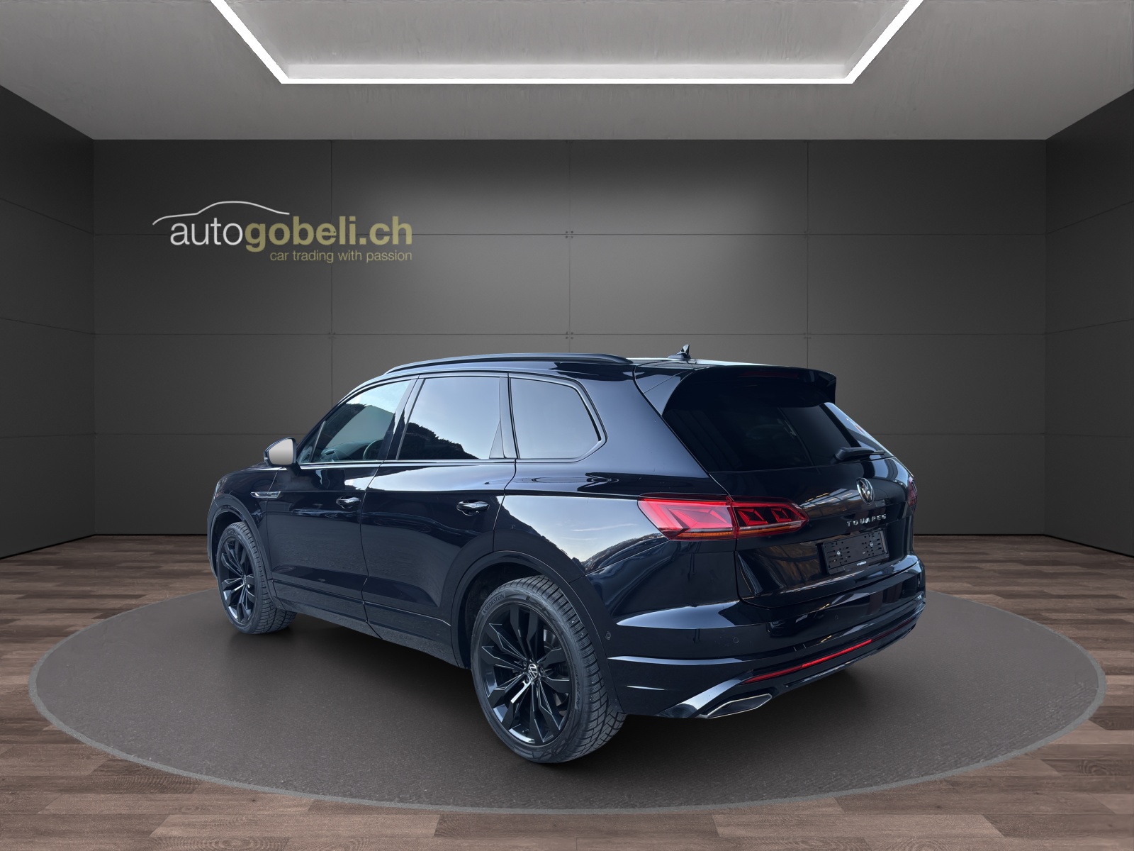 VW Touareg 3.0 TDI R Line Tiptronic-image-1