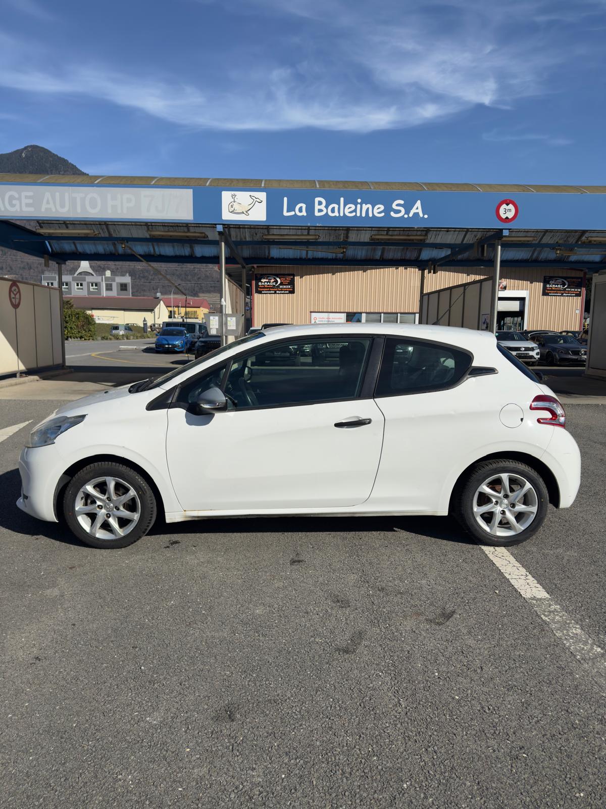 PEUGEOT 208 1.0 VTi Access-image-3
