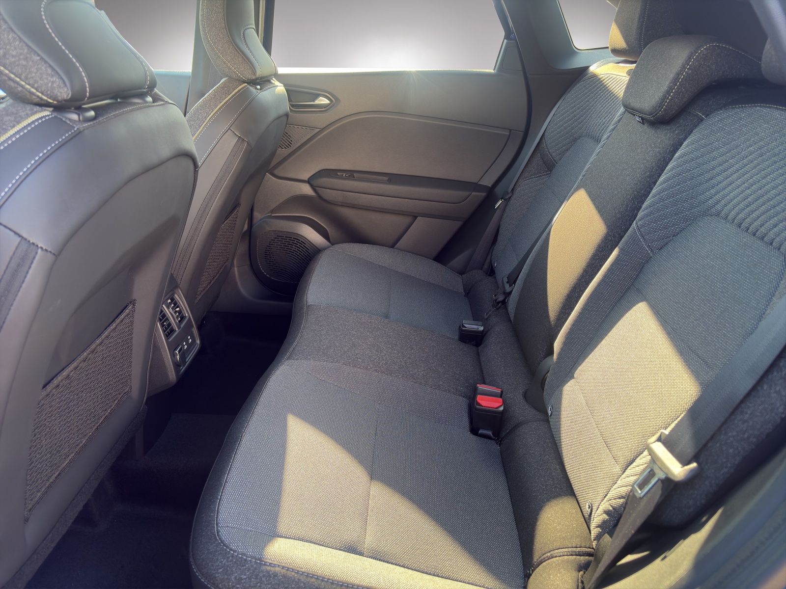 MITSUBISHI Grandis 1.8 HEV Intense-image-6