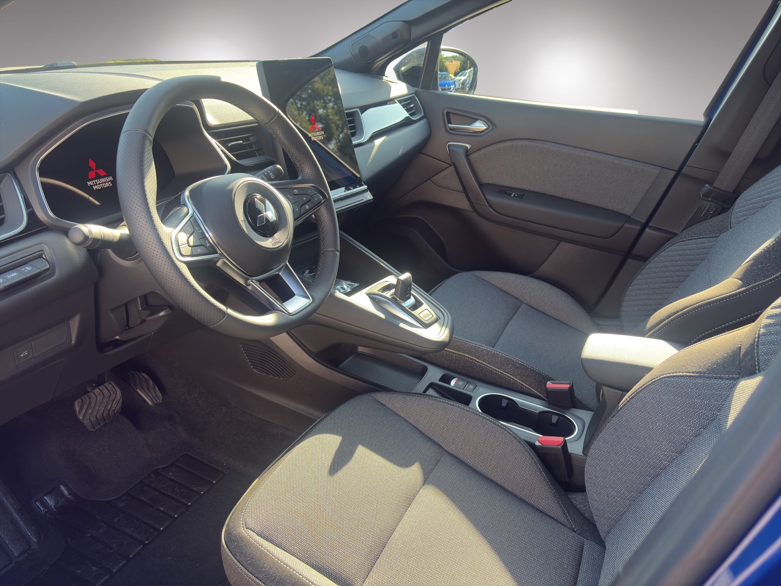 MITSUBISHI Grandis 1.8 HEV Intense-image-5
