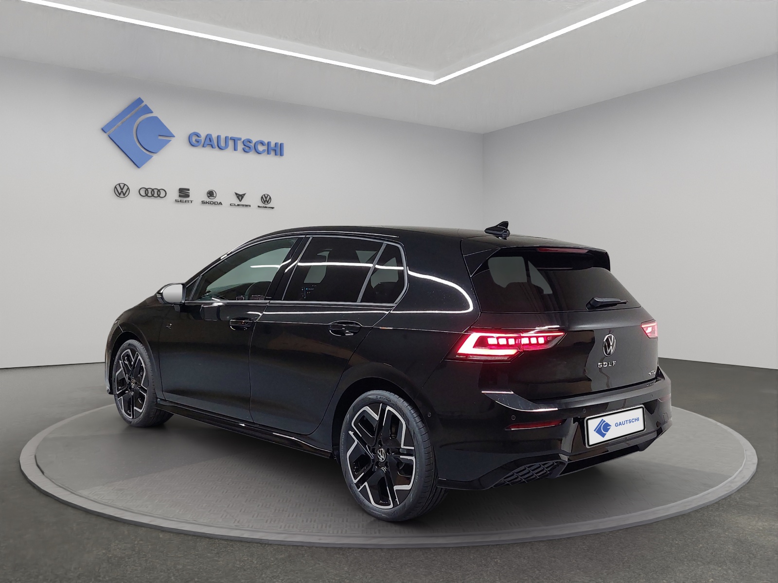 VW Golf 1.5 e TSI mHEV R-Line DSG-image-2
