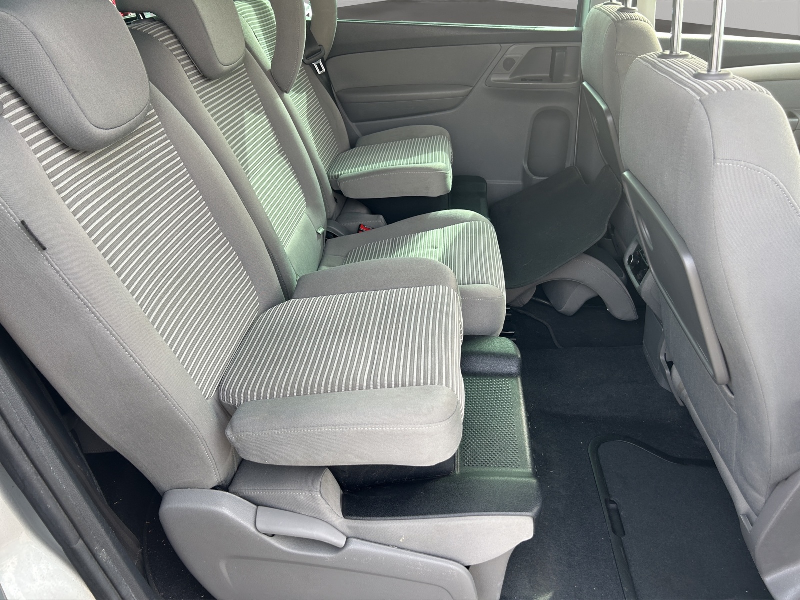 SEAT Alhambra 2.0 TSI Style DSG-image-14