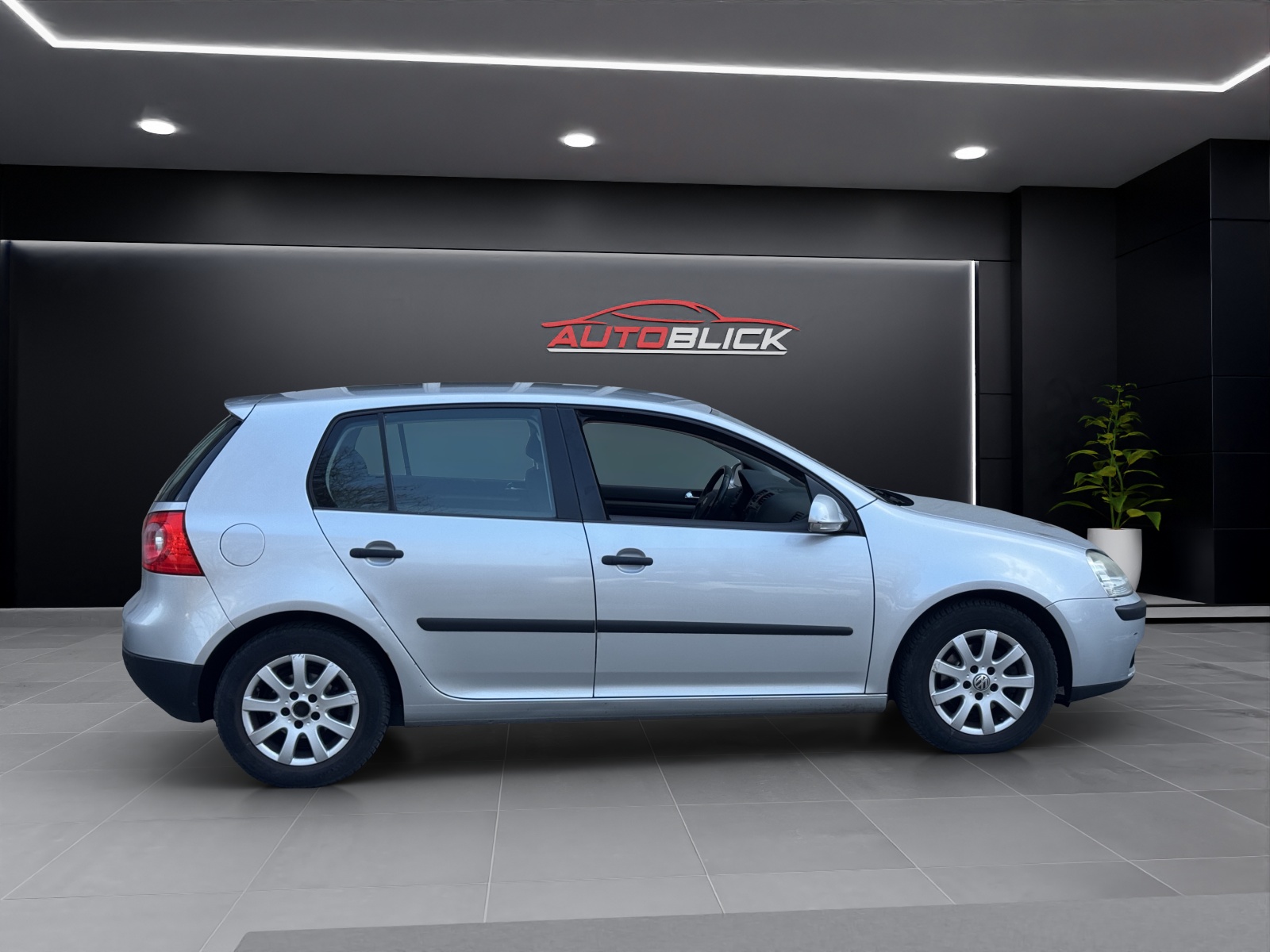 VW Golf 1.6 FSI Comfortline-image-5