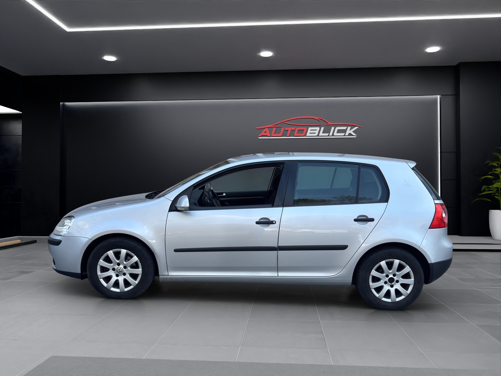 VW Golf 1.6 FSI Comfortline-image-4