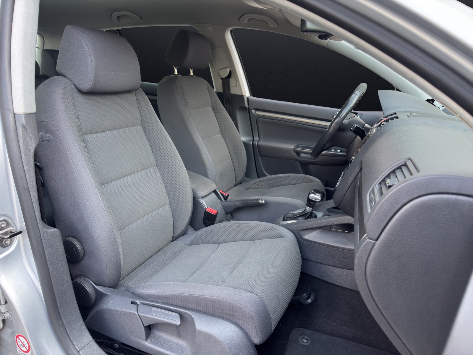 VW Golf 1.6 FSI Comfortline-image-12