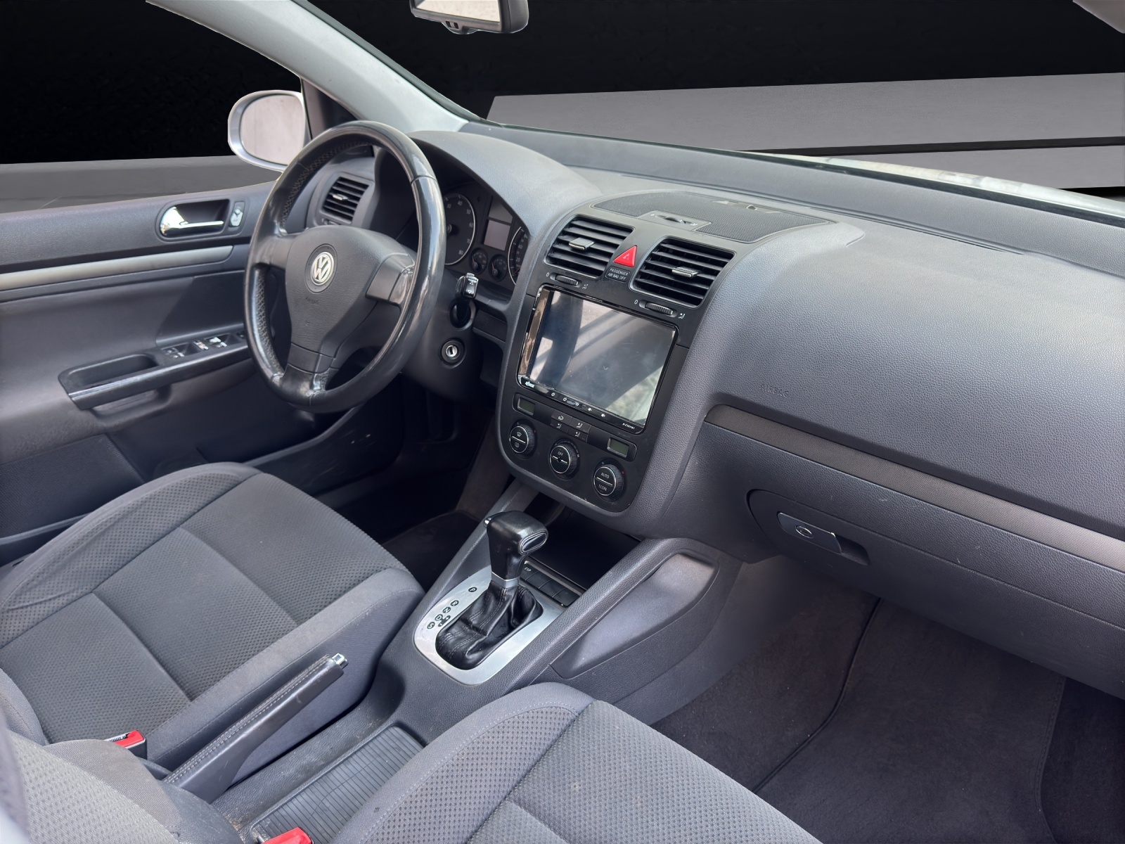 VW Golf 1.6 FSI Comfortline-image-11