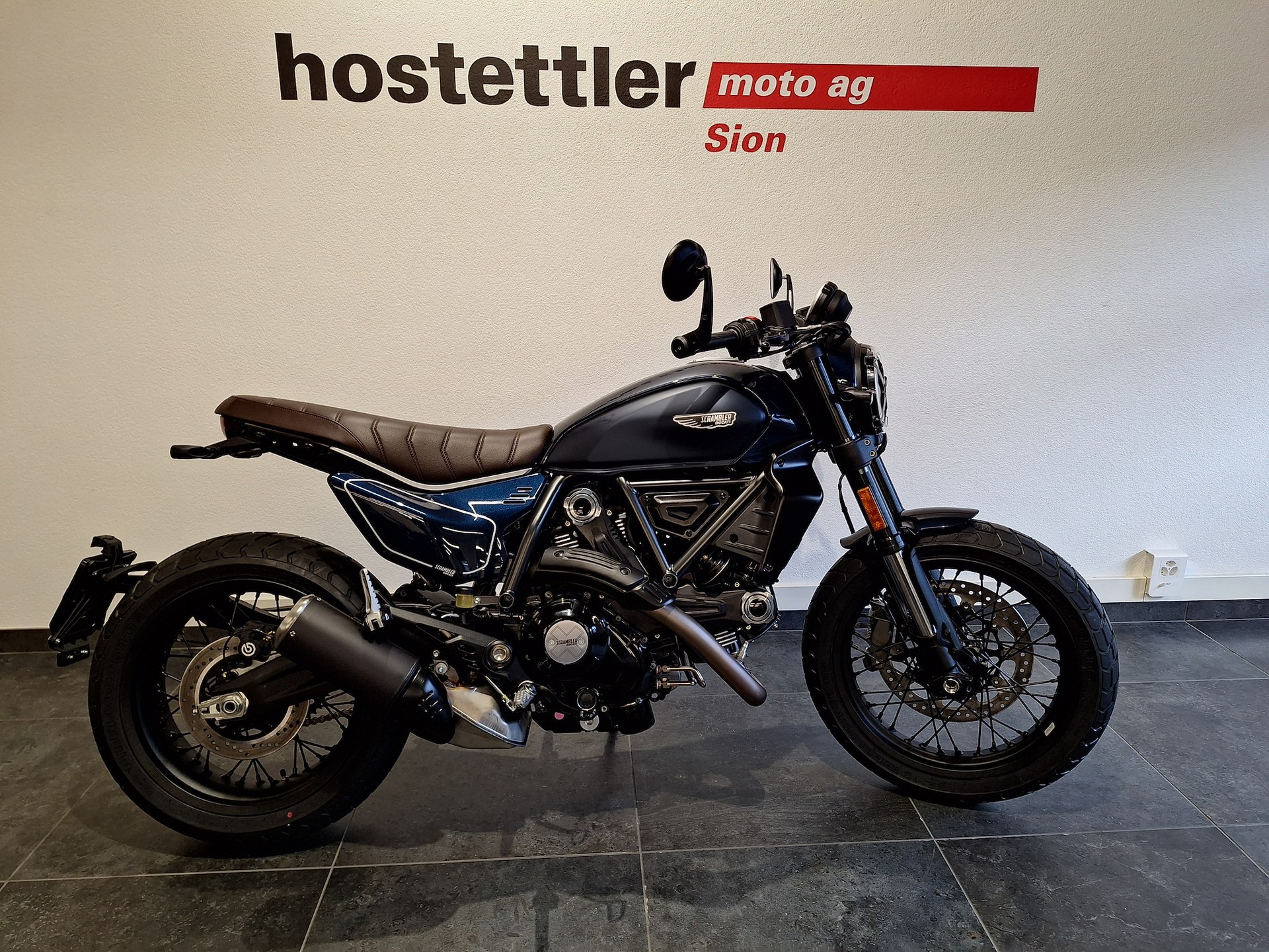 DUCATI Scrambler Nightshift-showroom-element-1