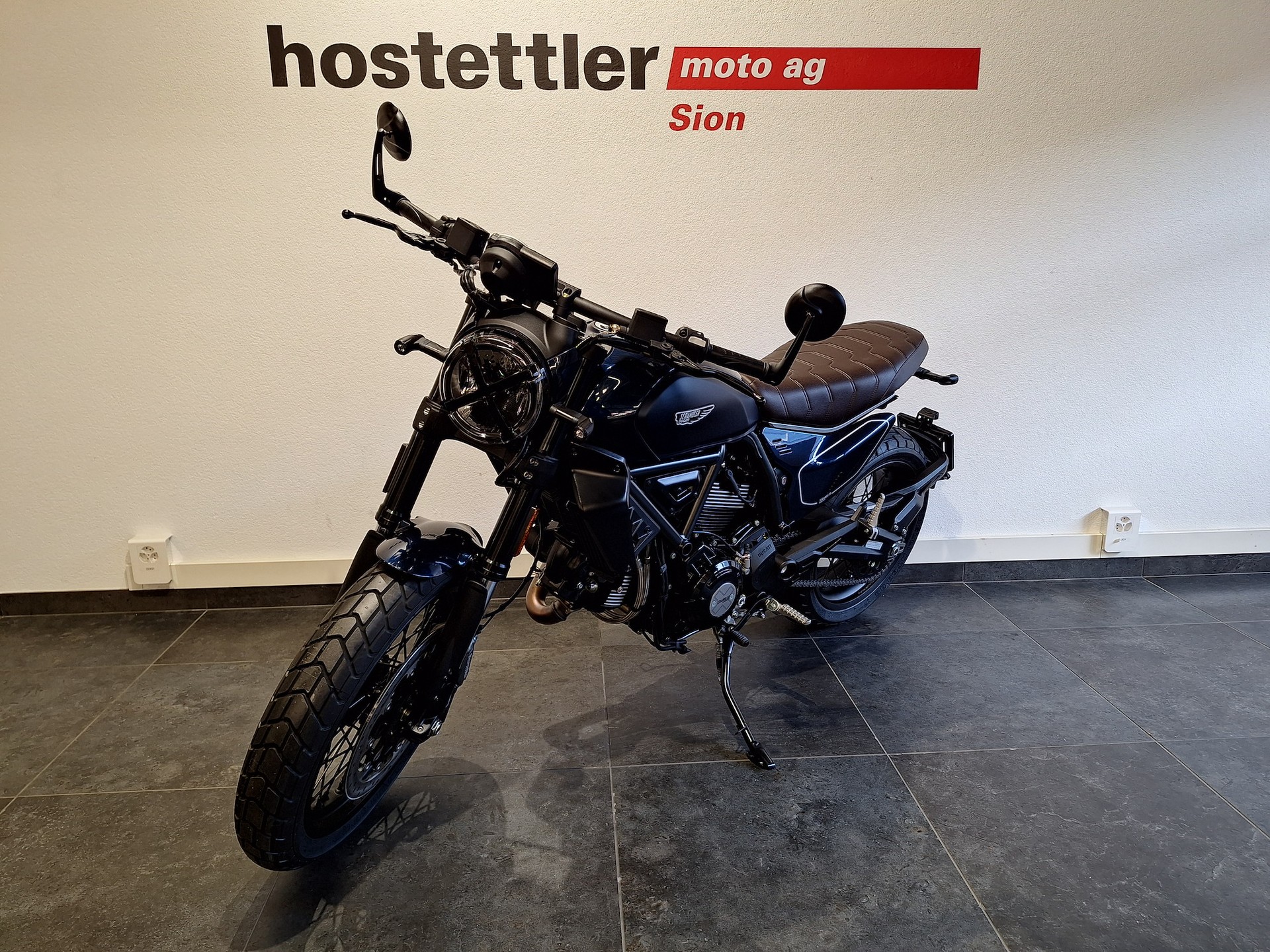 DUCATI Scrambler Nightshift-showroom-element-3