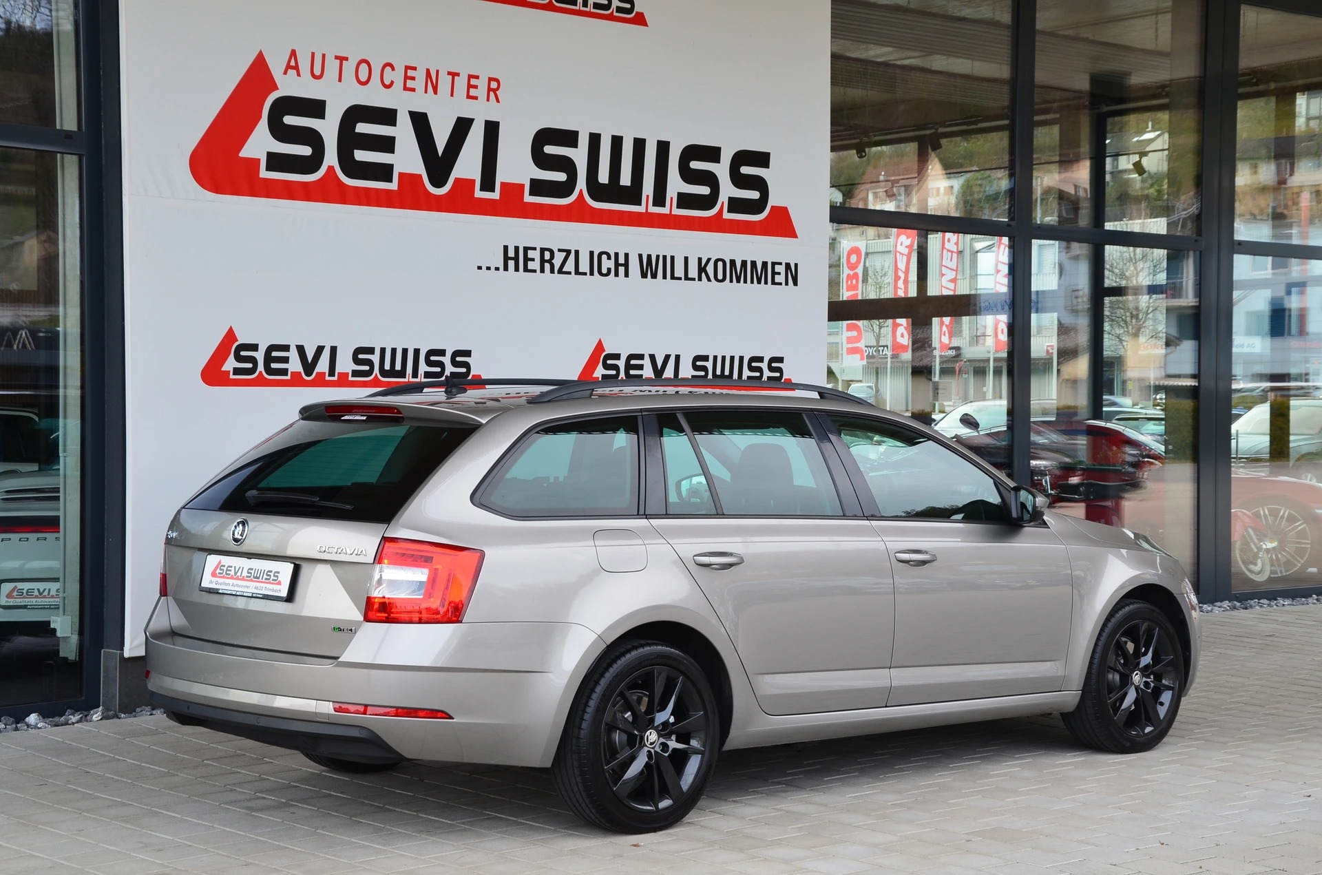 SKODA Octavia Combi 1.4 TSI G-tec Style CNG DSG*Frisch ab MFK,1 Jahr oder 20000km Garantie auf Motor und Getriebe*-image-2